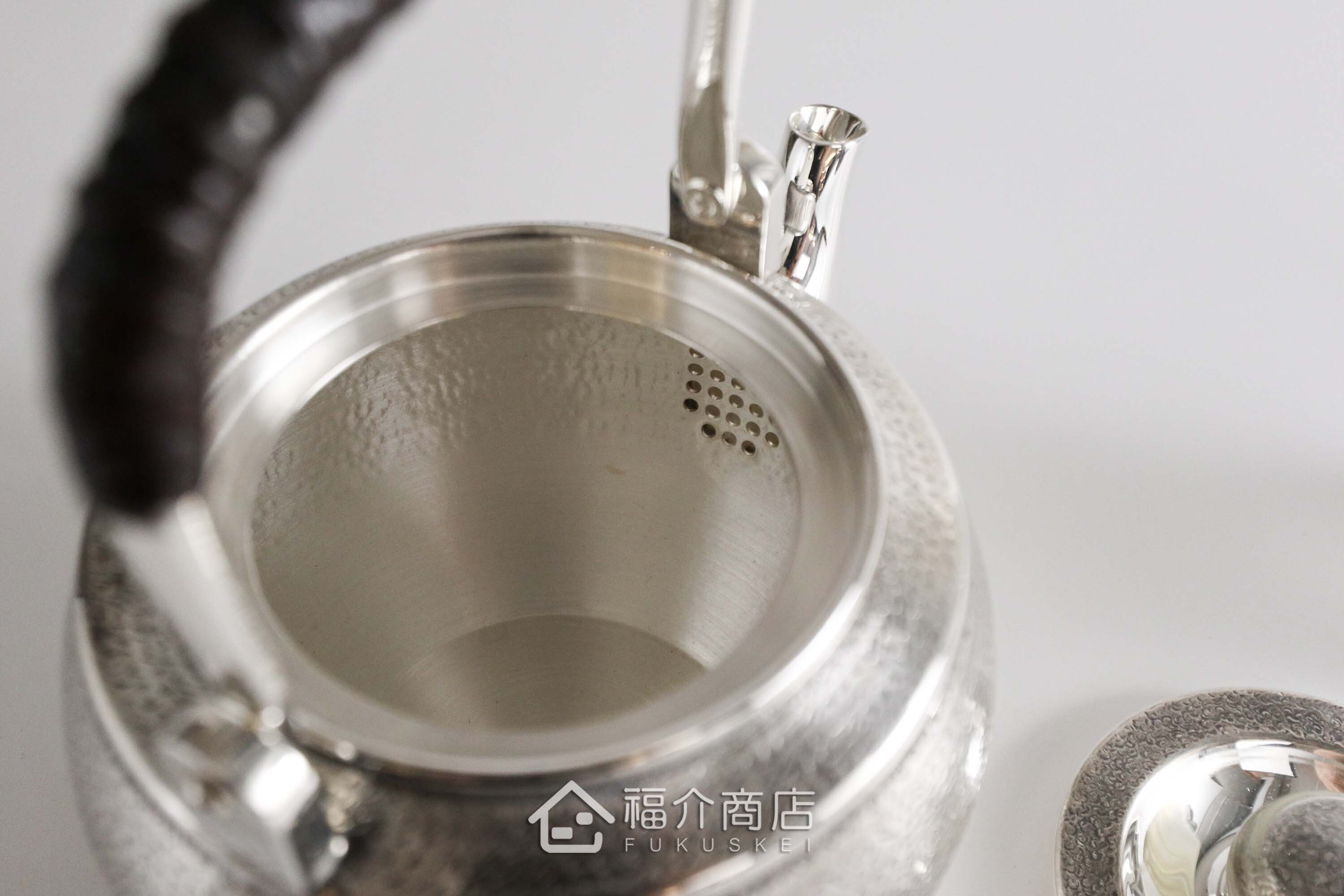 泡茶用的日本純銀茶壺