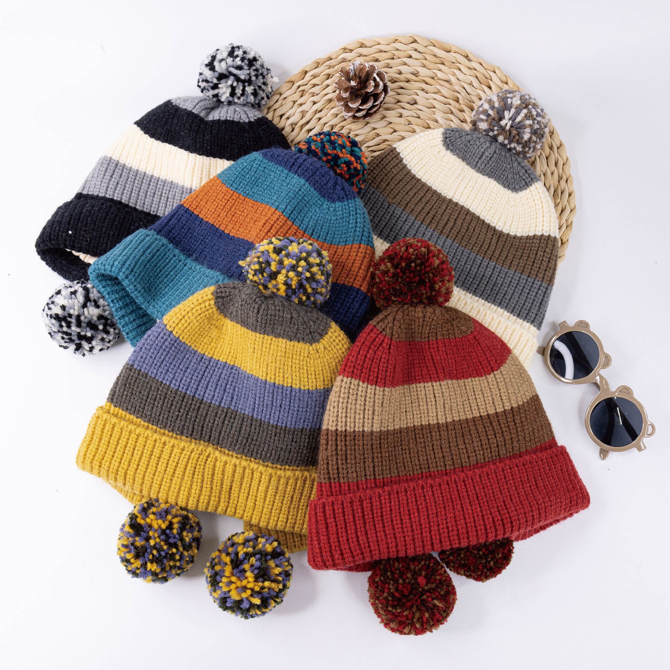 【JA1559】球球條紋護耳毛帽＊五色