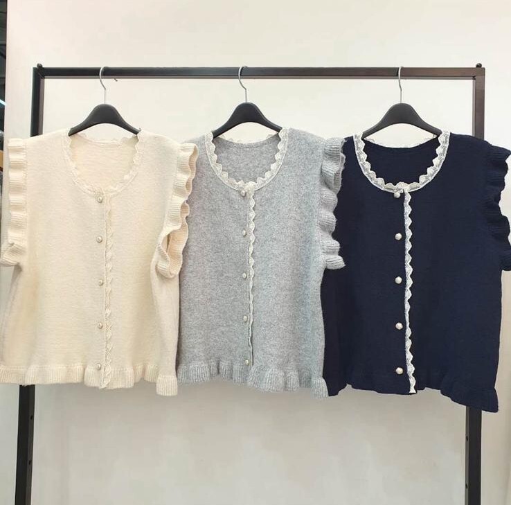 V32 胸40-64 長21.5 $329