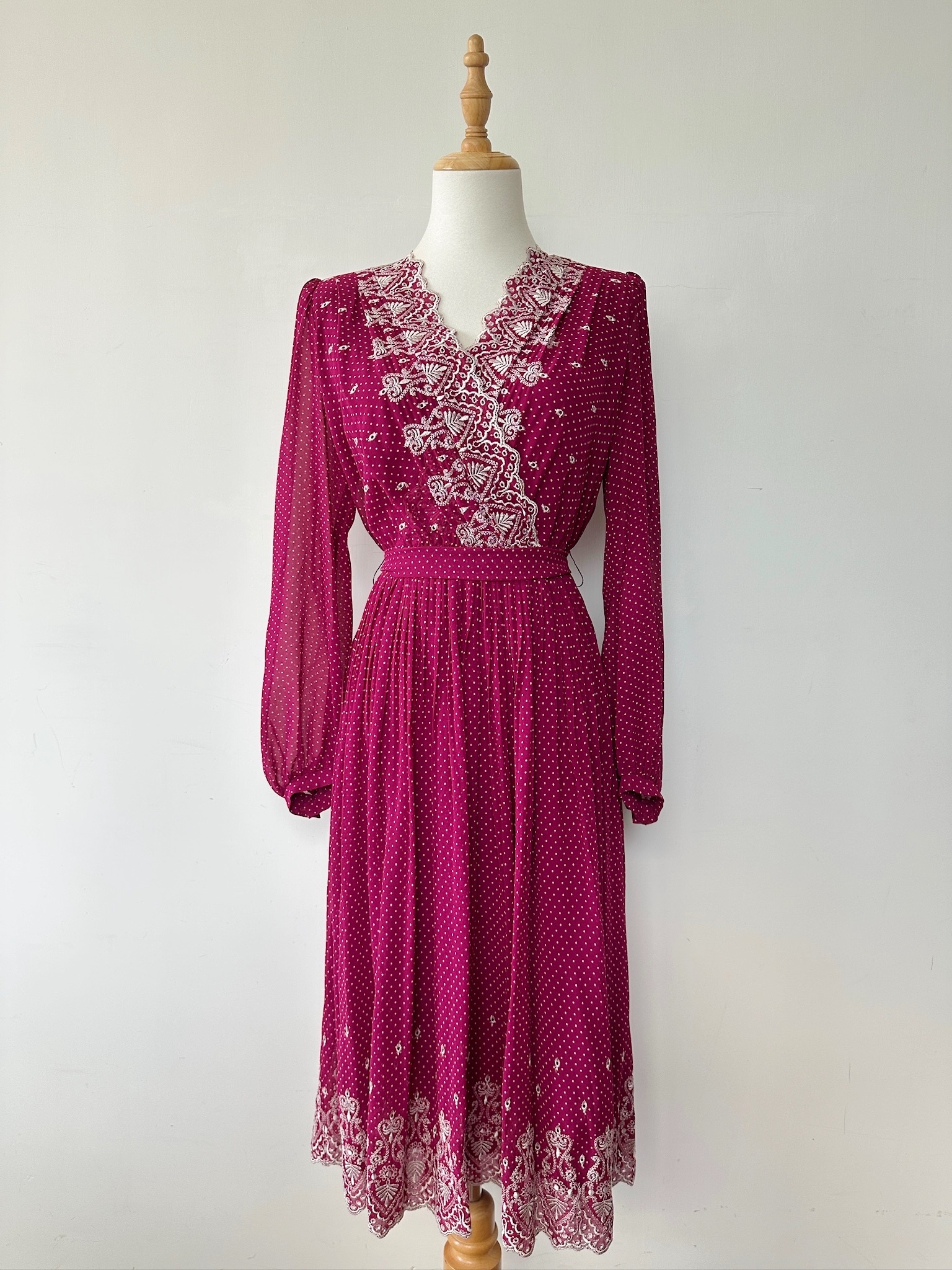 桃粉色細緻花邊古著連身裙