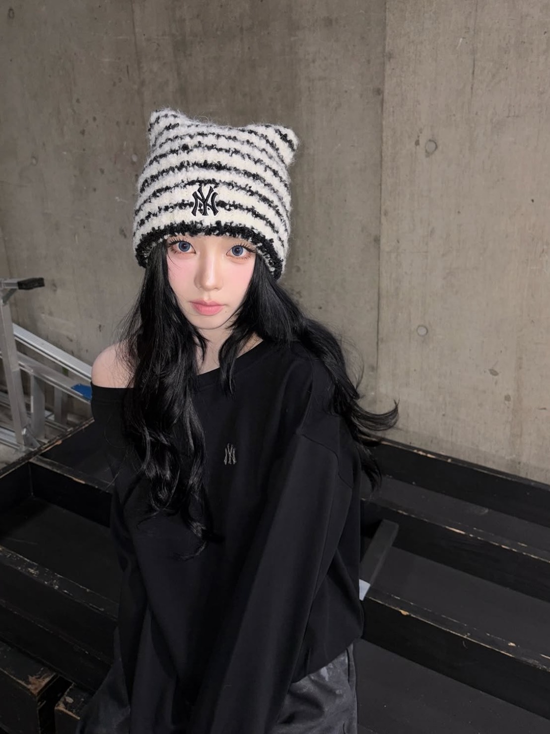 超難搶🔥 KARINA 卡寶同款 MLB 條紋 貓耳帽