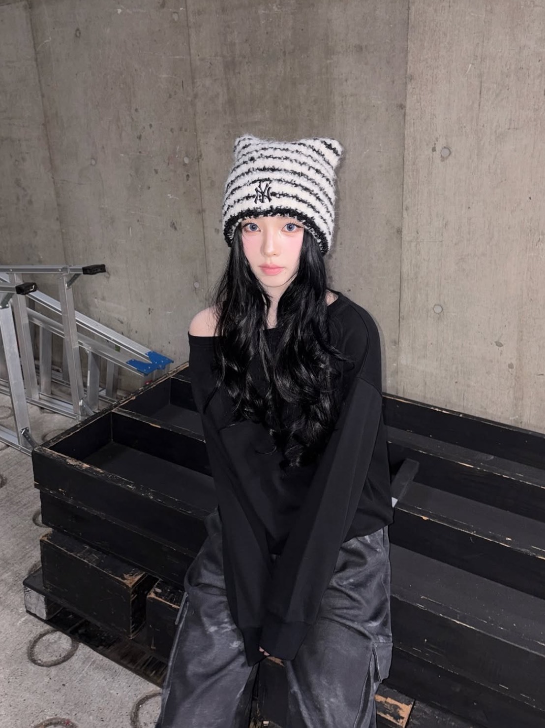 超難搶🔥 KARINA 卡寶同款 MLB 條紋 貓耳帽