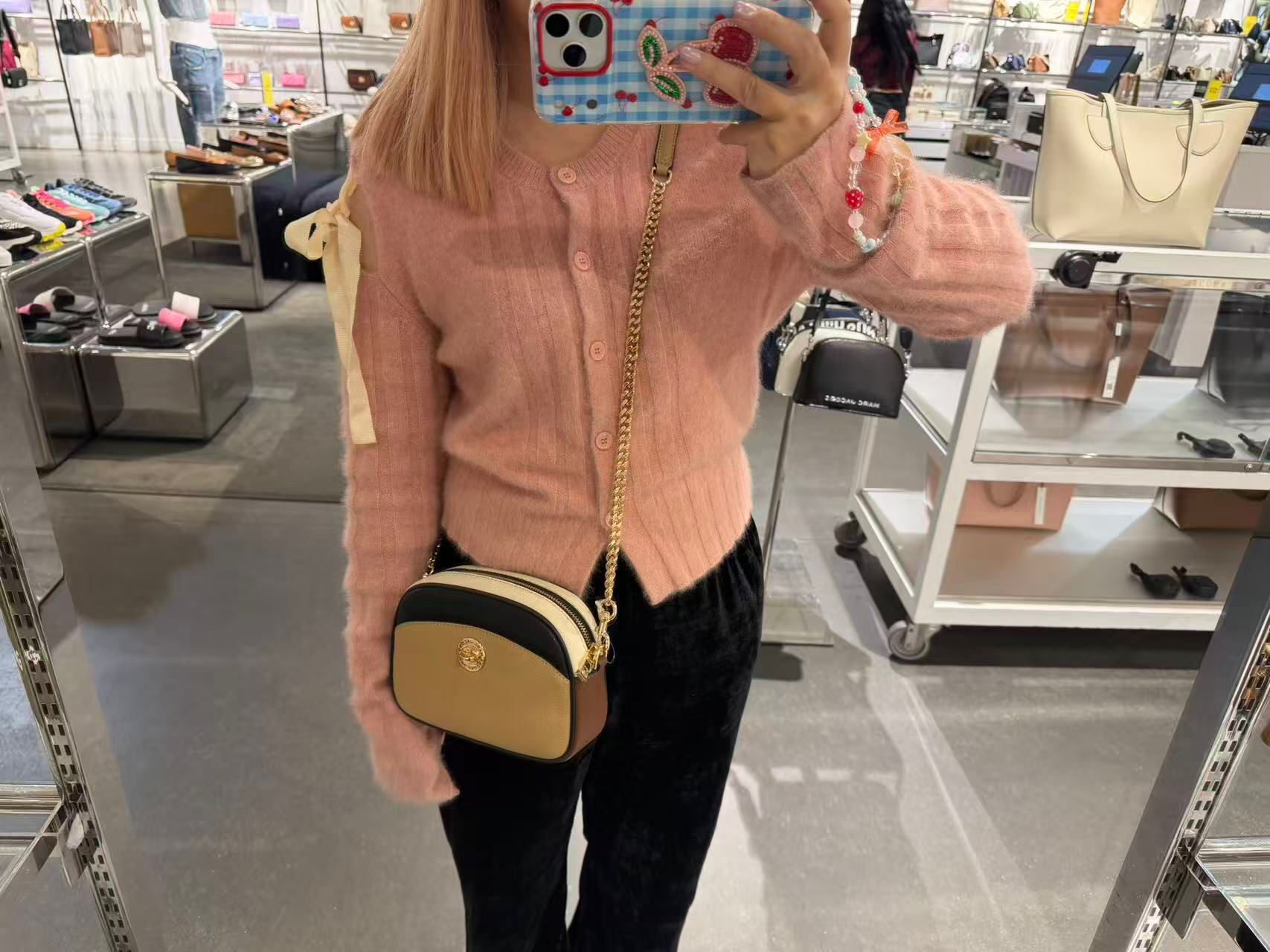 【預購】Marc Jacobs K121010 Signet Turnlock 相機包