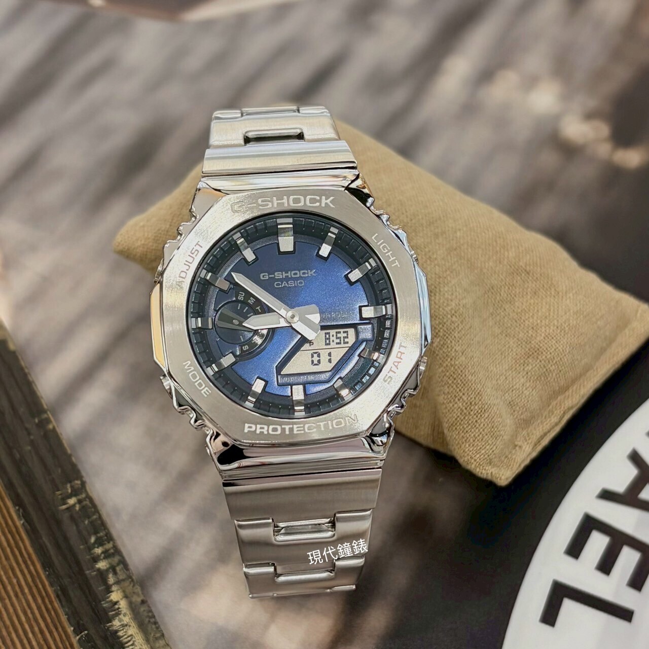 【G-SHOCK】八角不鏽鋼雙顯示電子錶 GM-2110D-2B 44.4mm 現代鐘錶