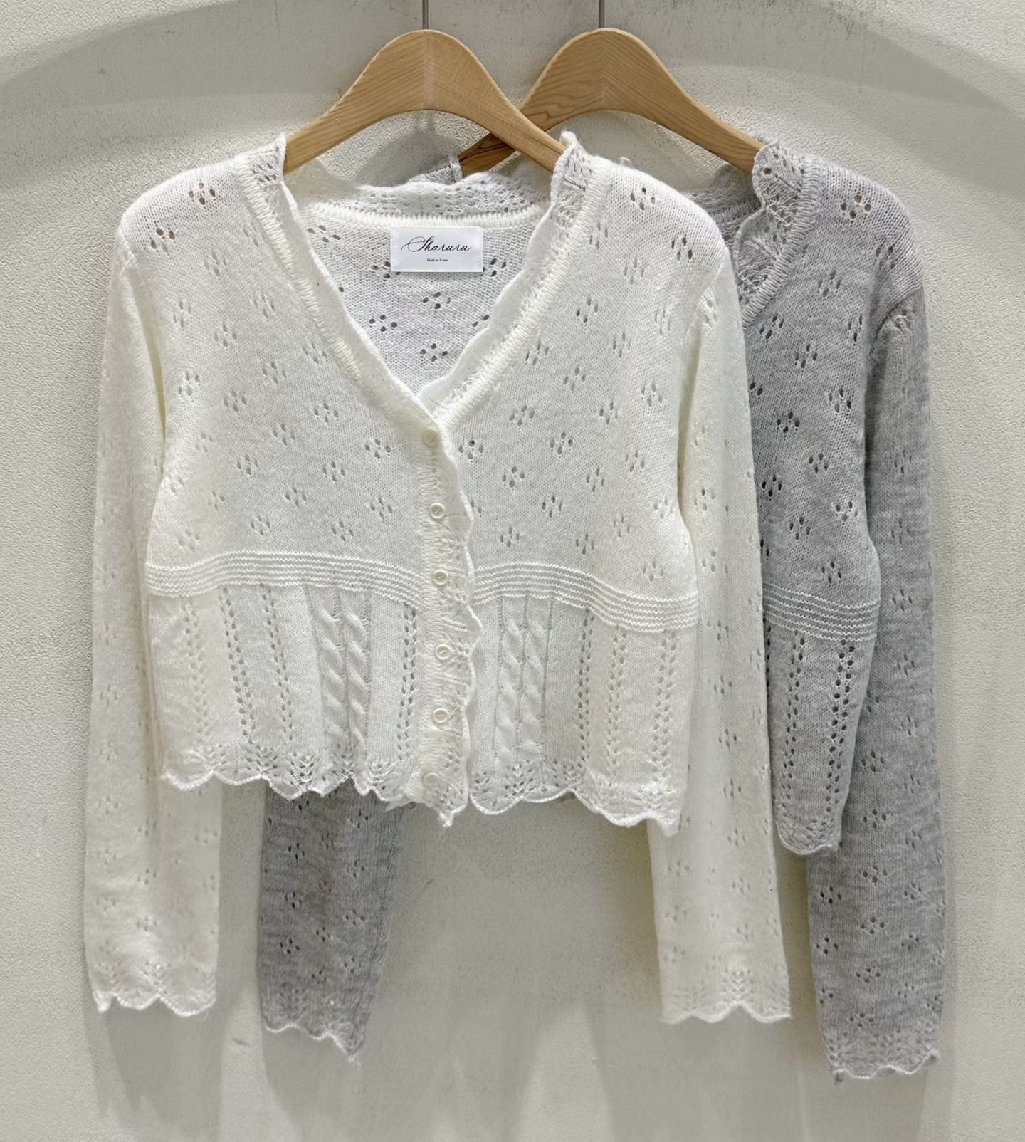 SU5321 V領鏤空針織外套