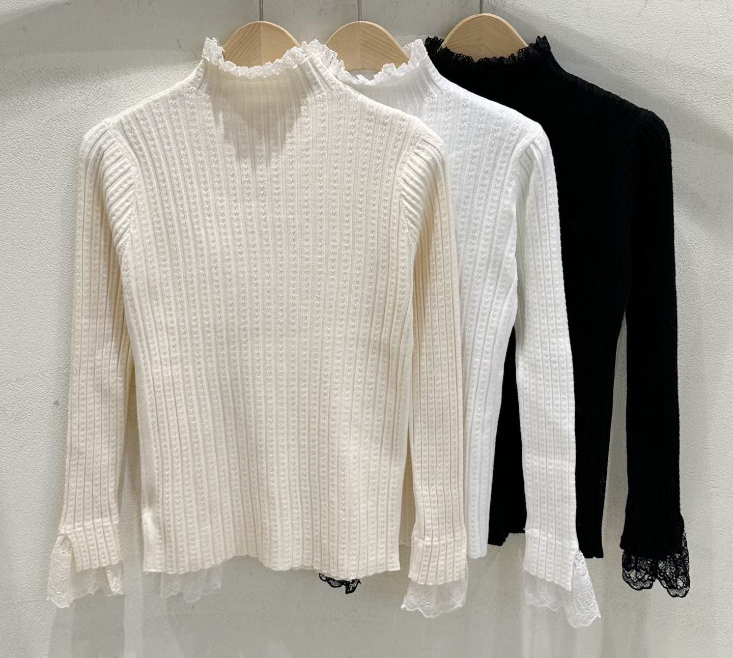 SU5333 蕾絲袖口高領針織上衣