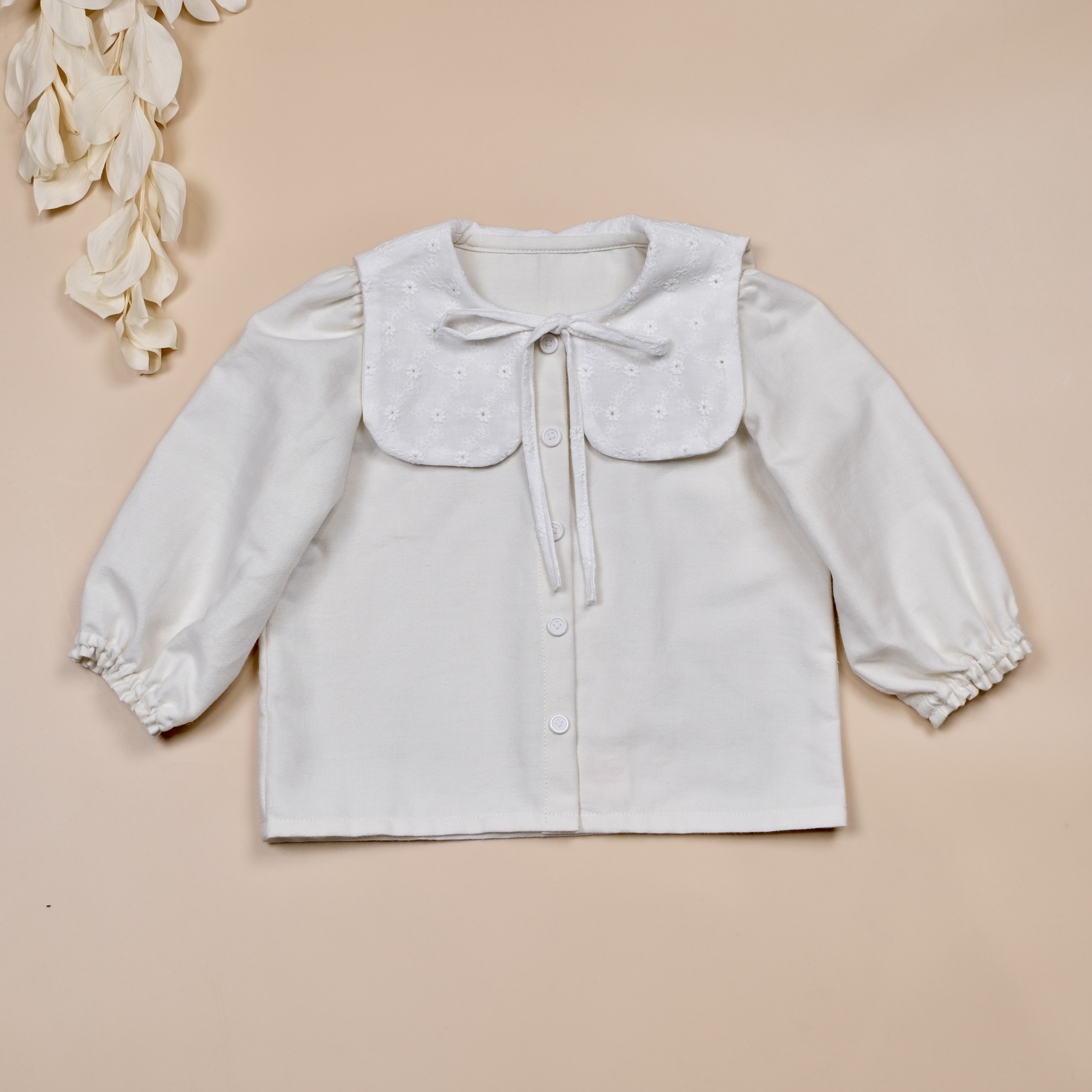 雪繡物語系列☃ off white ☃ 翻領長袖上衣