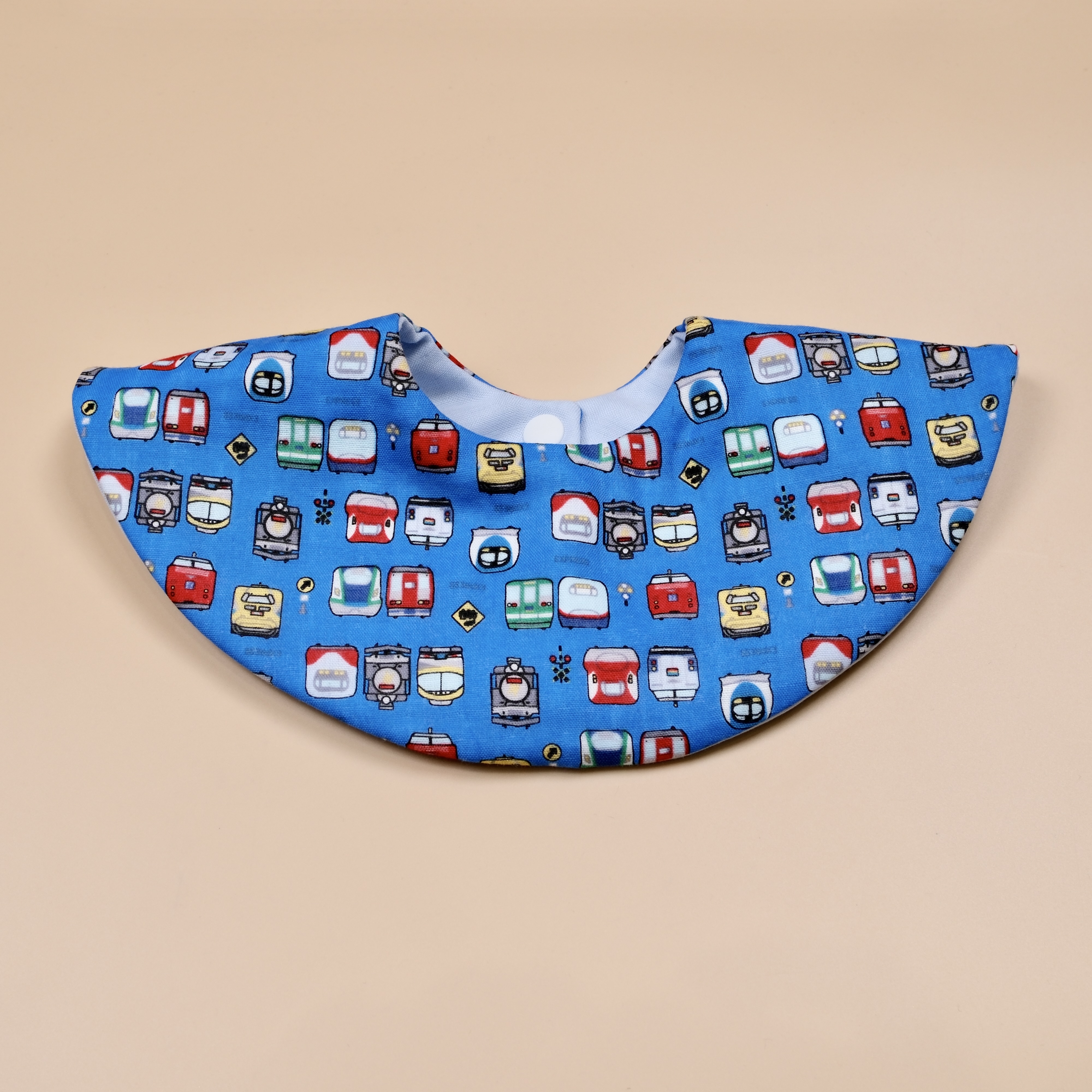 甜甜圈二重紗圍兜兜 ✤ 藍底火車頭 ✤