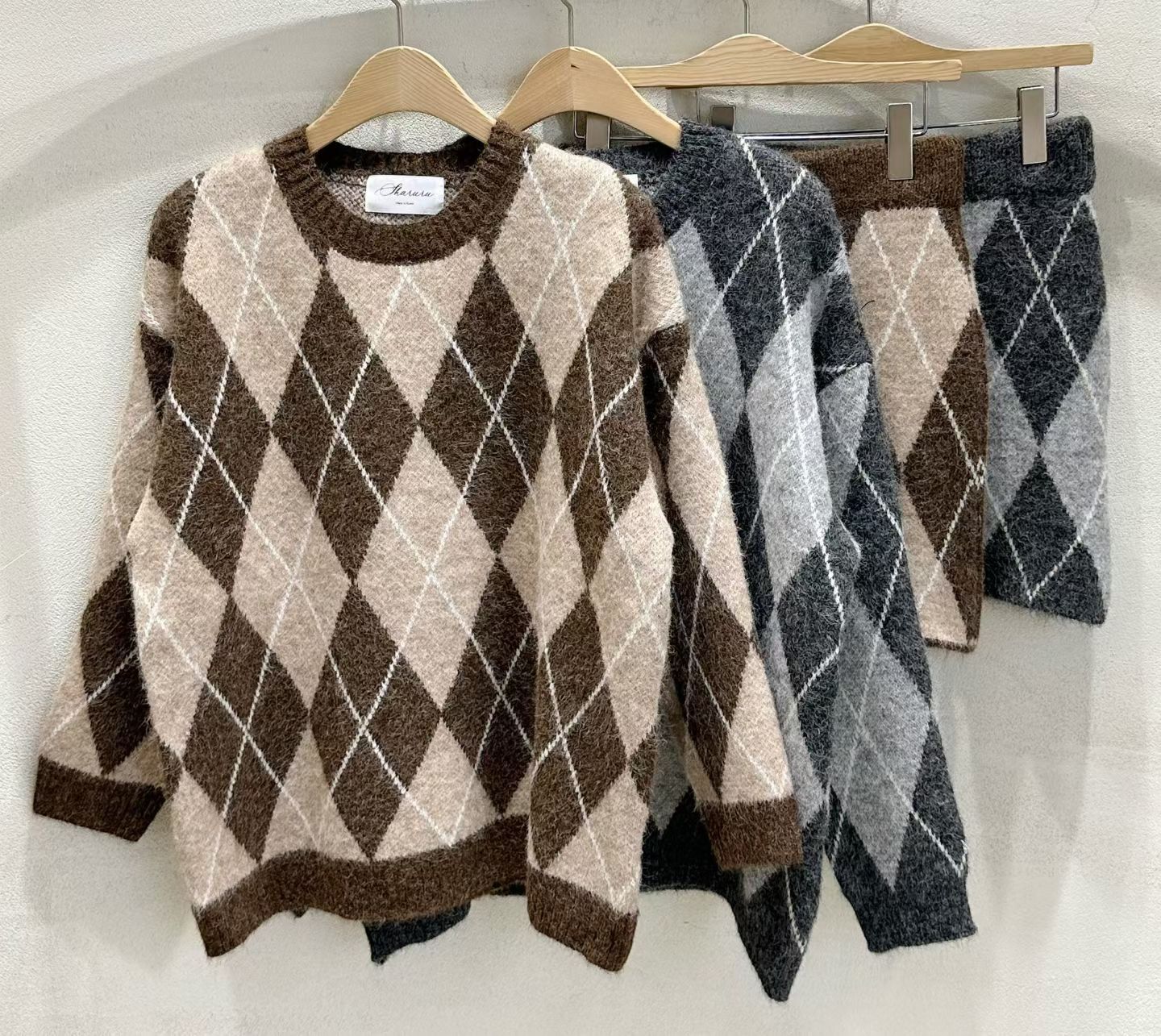 SU5352 菱格紋圖案毛衣短裙套裝