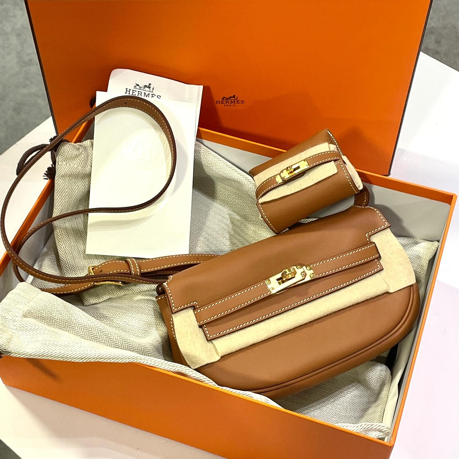 全新HERMES KELLY MOOVE VEAU 金棕色金扣SWIFTW刻 37/GOLD/GHW #兩年免費保養 #BRAND NEW #香榭站正品