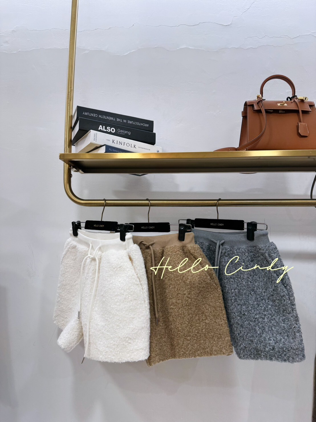 B12052 Cindy 自留的可可愛愛捲捲毛冬季溫暖短褲