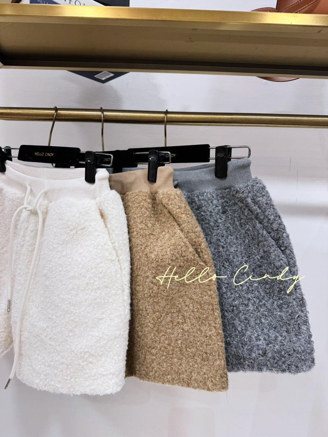 B12052 Cindy 自留的可可愛愛捲捲毛冬季溫暖短褲