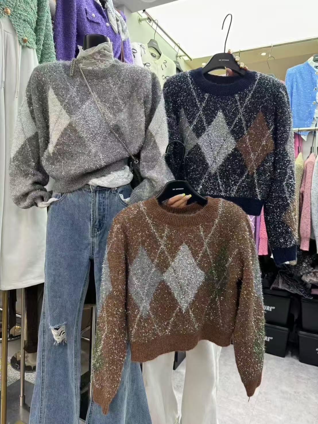 121 閃亮銀蔥菱格毛衣