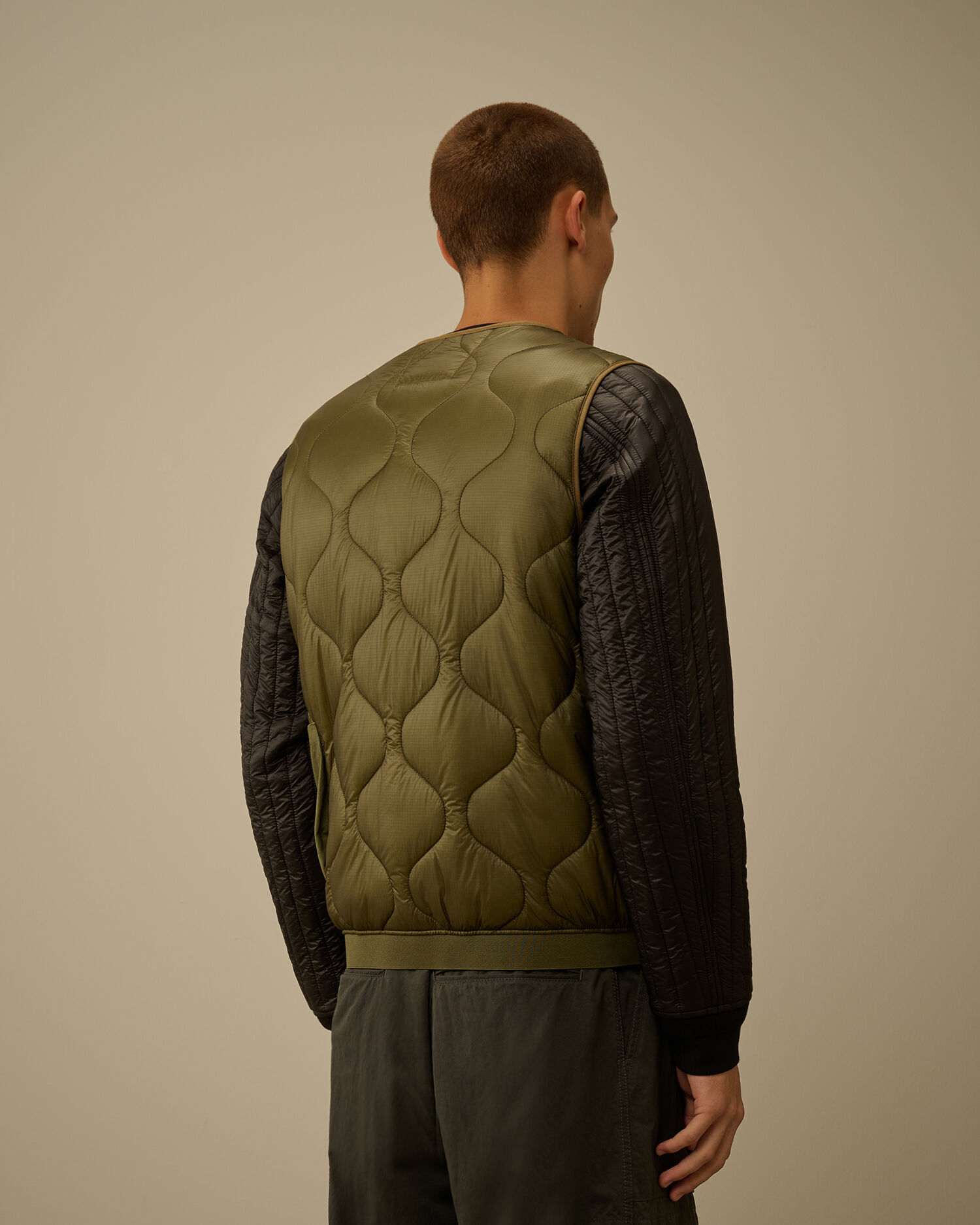 【代購】C.P. Company Liner Padded Gilet 輕量保暖背心 – 四季層次穿搭・都市實用機能