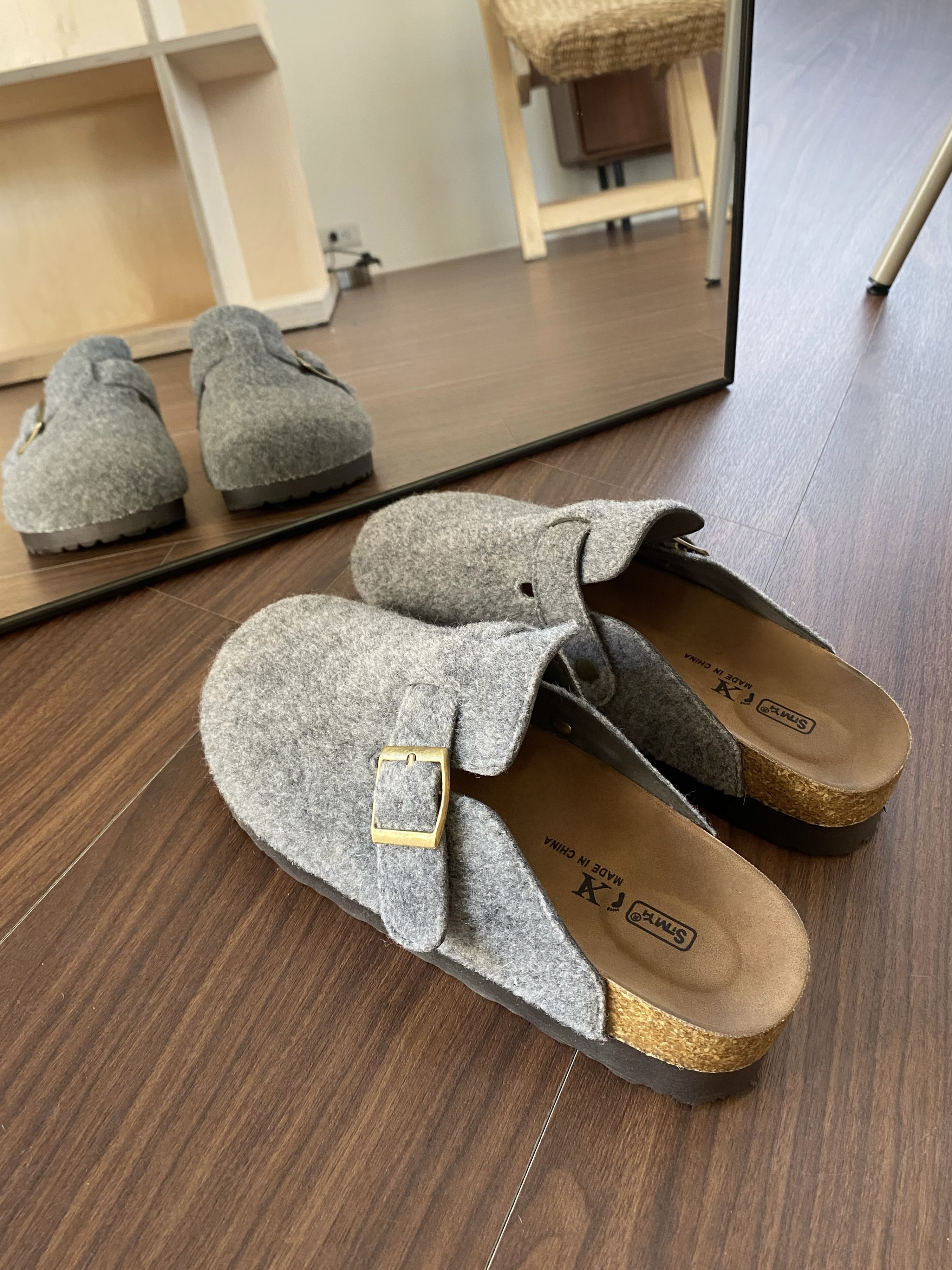 厚底毛呢勃肯拖鞋