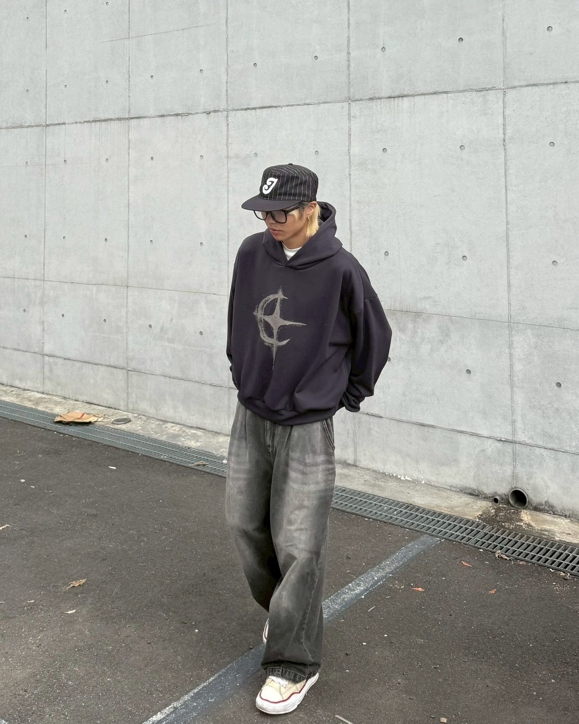 Boxy 噴漆 圖騰 寬短 刷毛 連帽 長袖 帽T