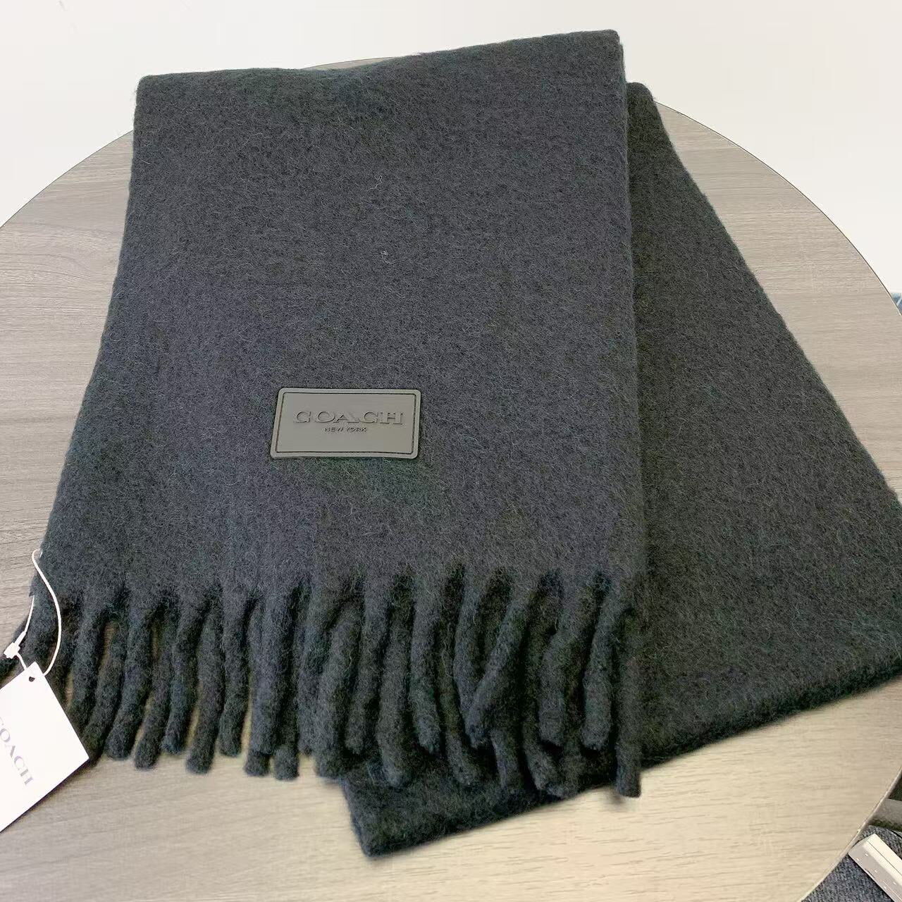 [香港現貨]  Coach Muffler With Rubber Patch