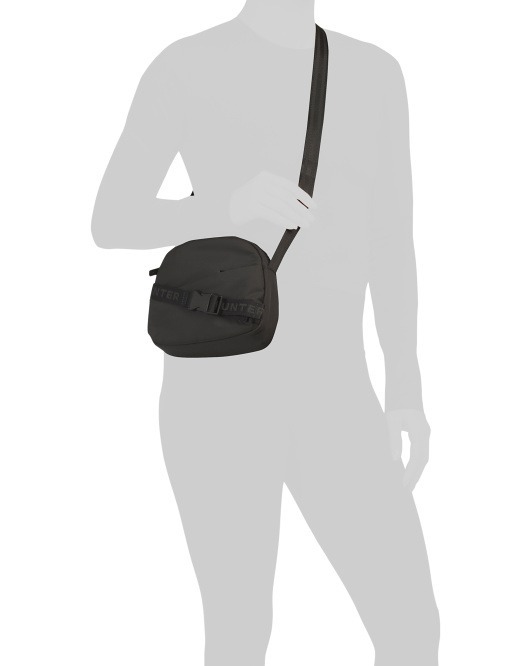 【預購】Q121002 HUNTER 黑色圓頂斜背包