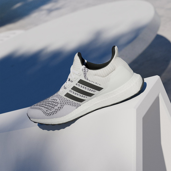 Adidas 愛迪達 Ultraboost 1.0 JR1987 男 慢跑鞋 跑鞋 路跑 白 黑