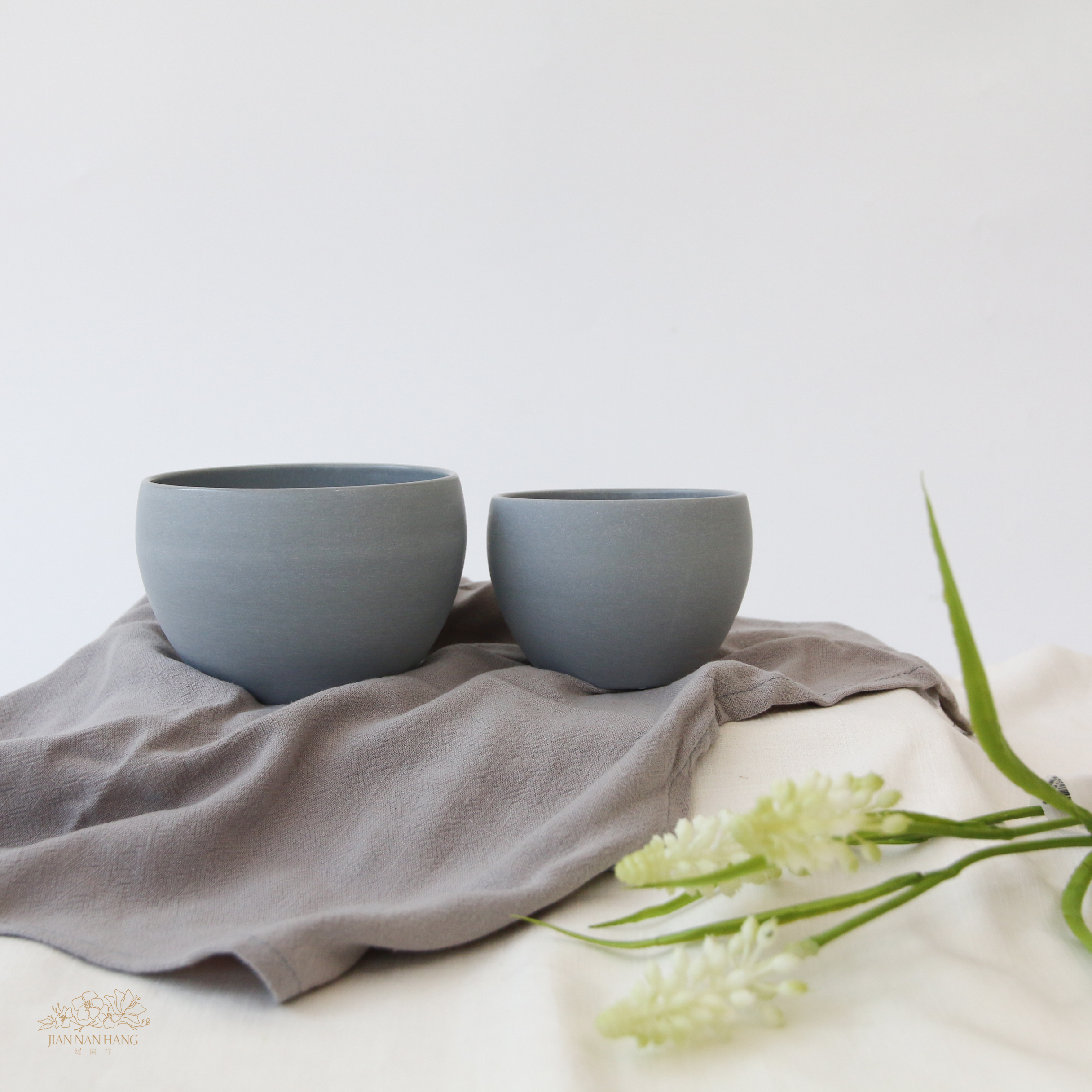 塑膠花器 小圓碗 灰 2尺寸