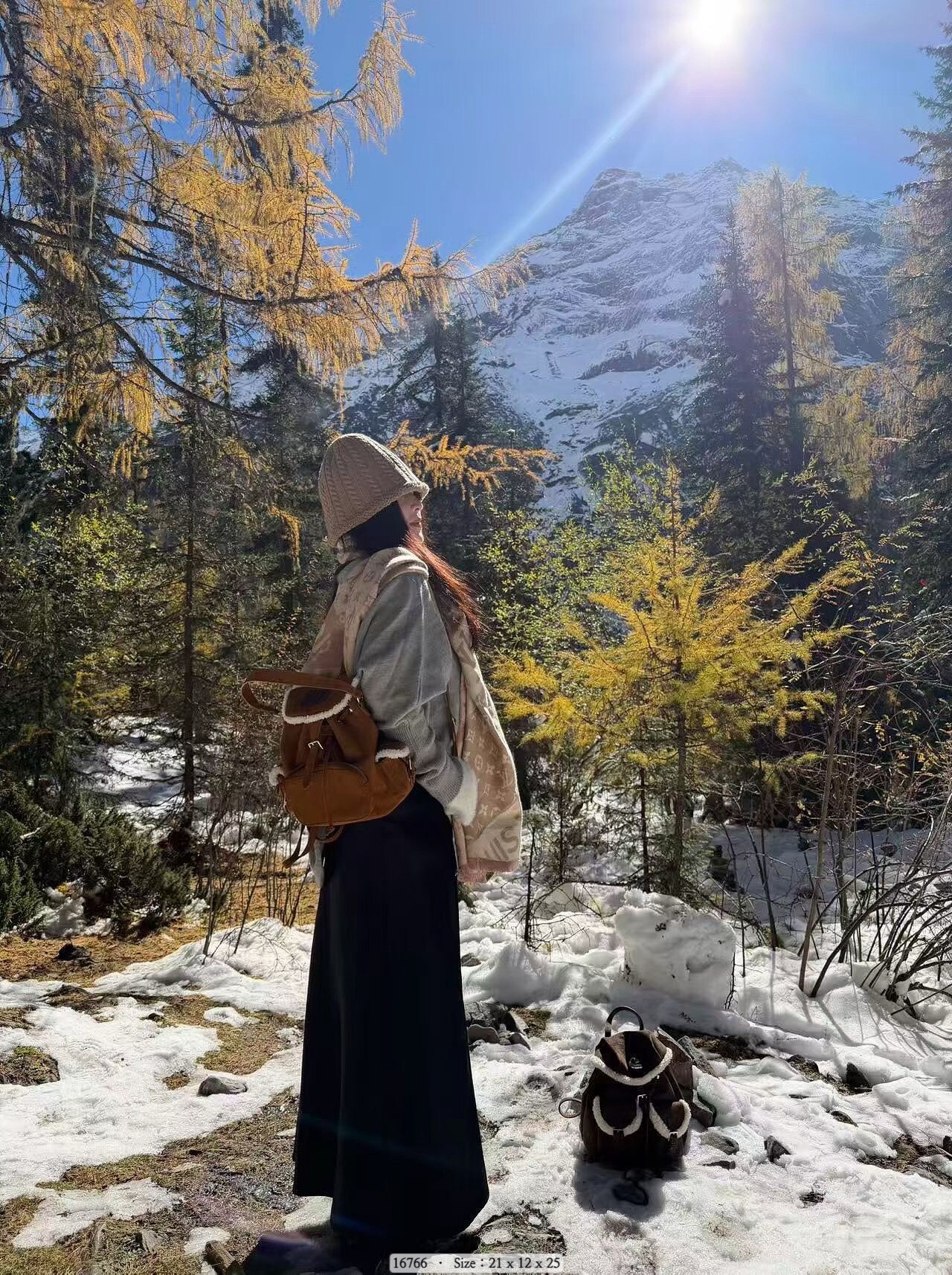 16766  韓國暖絨拼接絨毛後背包