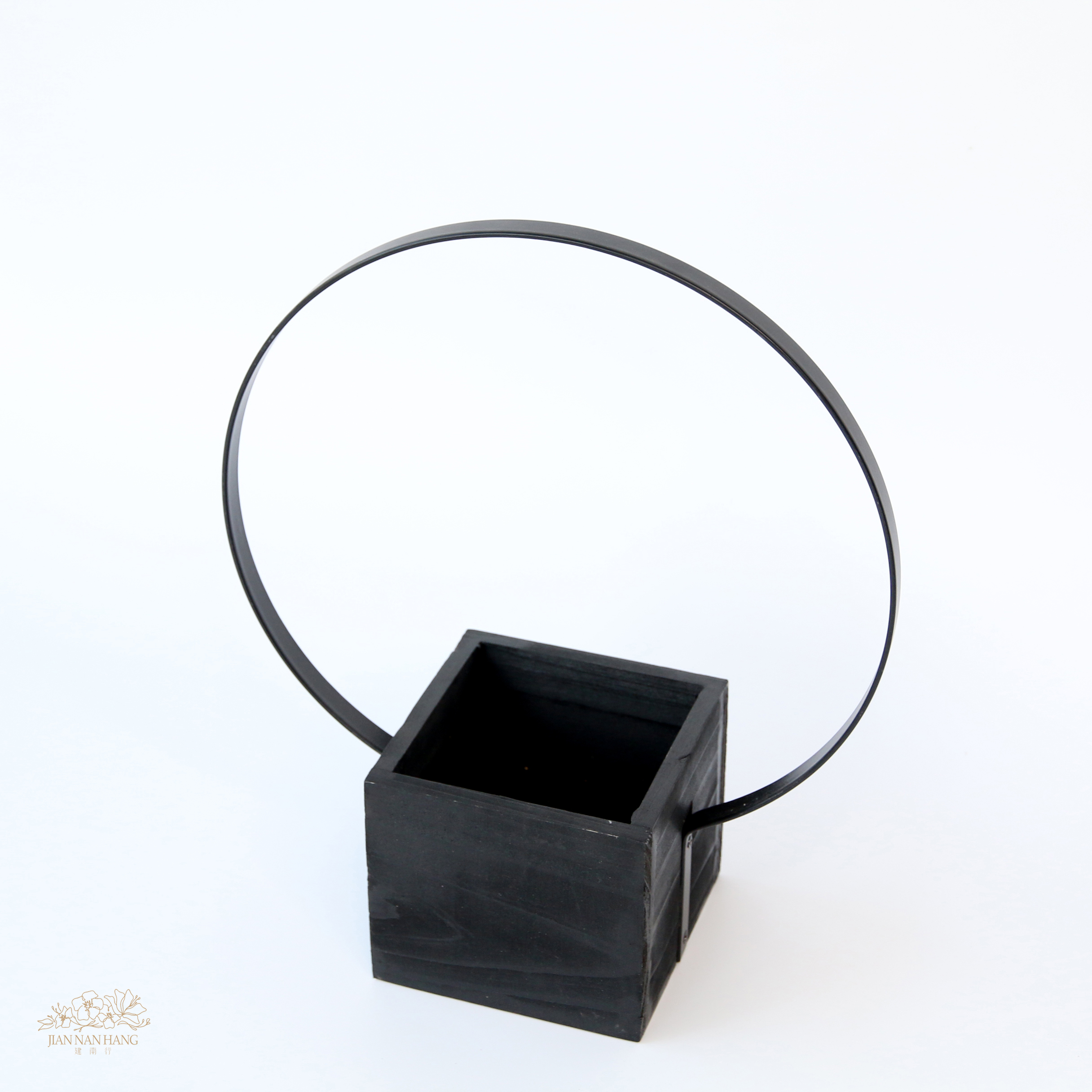 鐵製花器 彌生月 大