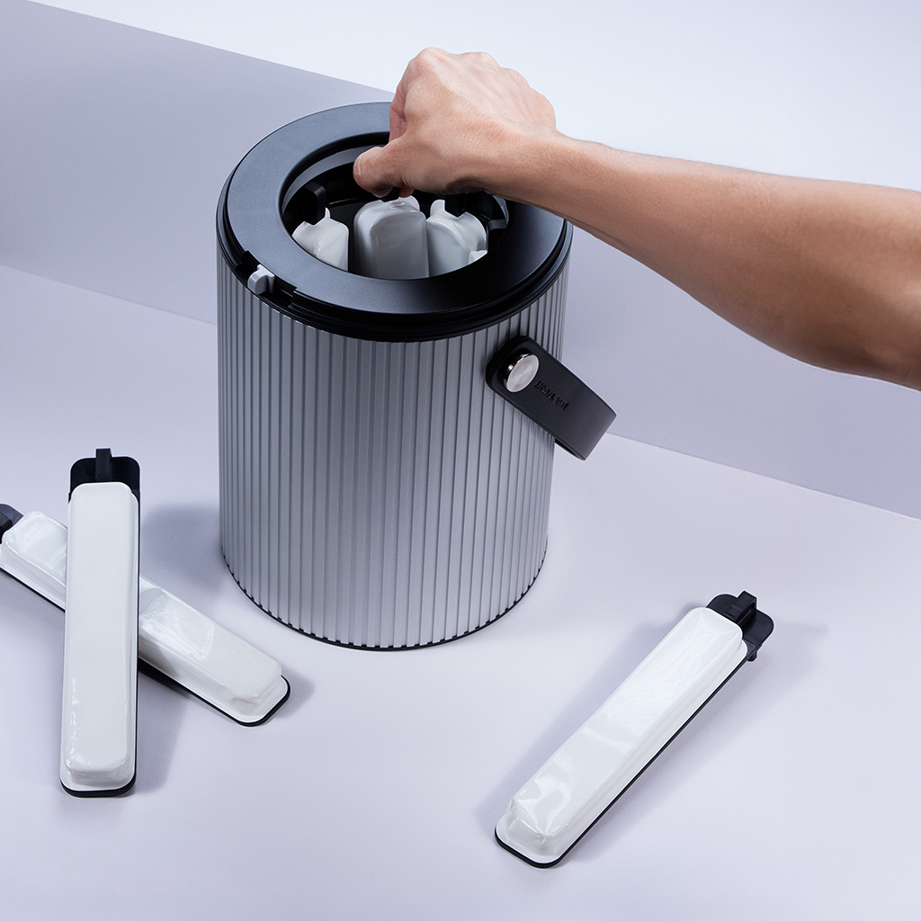 Lyra Silver Multi-Fit™ 可調式冰鎮保冷器