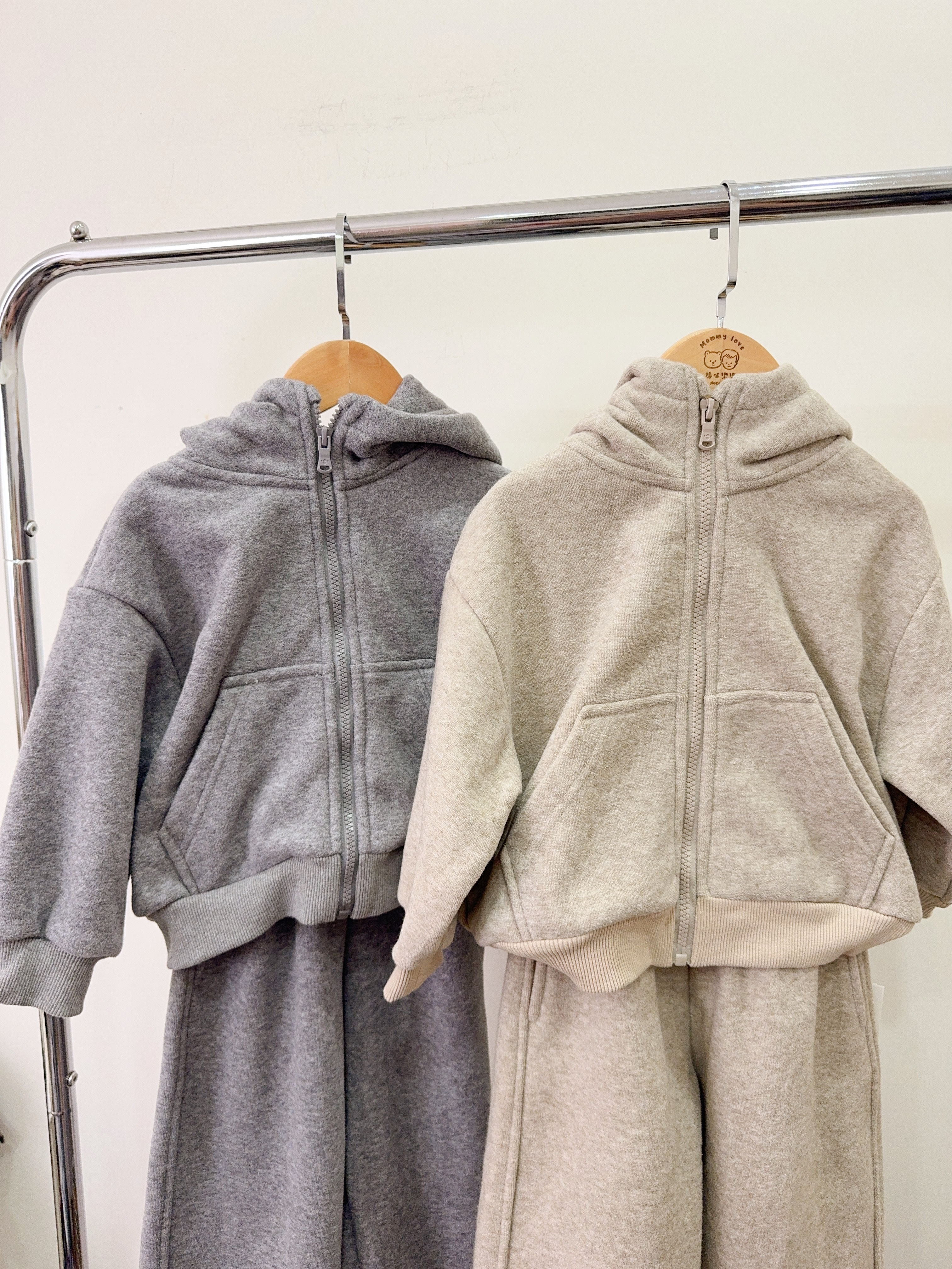 53502設計師家-必收磨毛連帽套裝