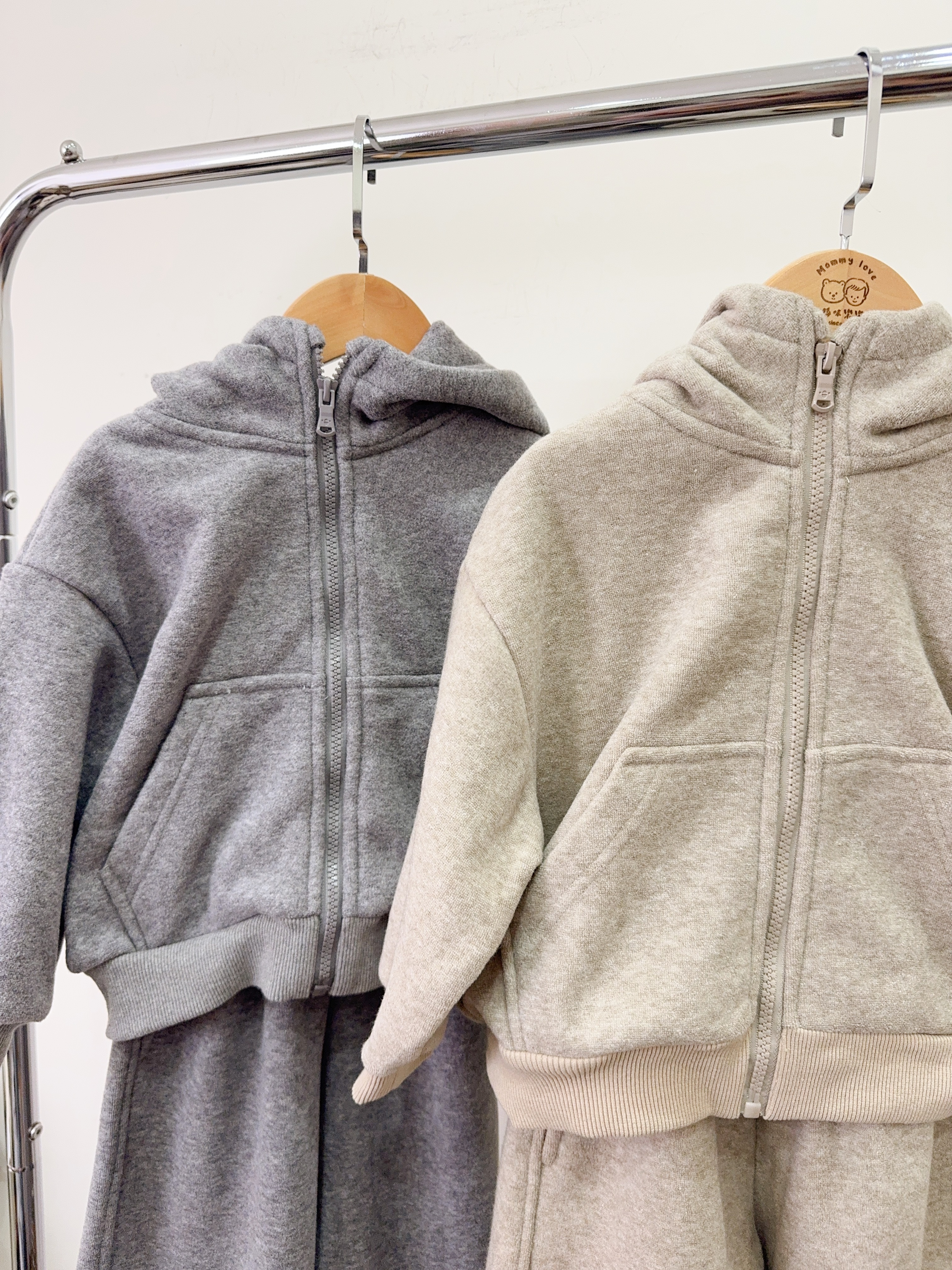 53502設計師家-必收磨毛連帽套裝