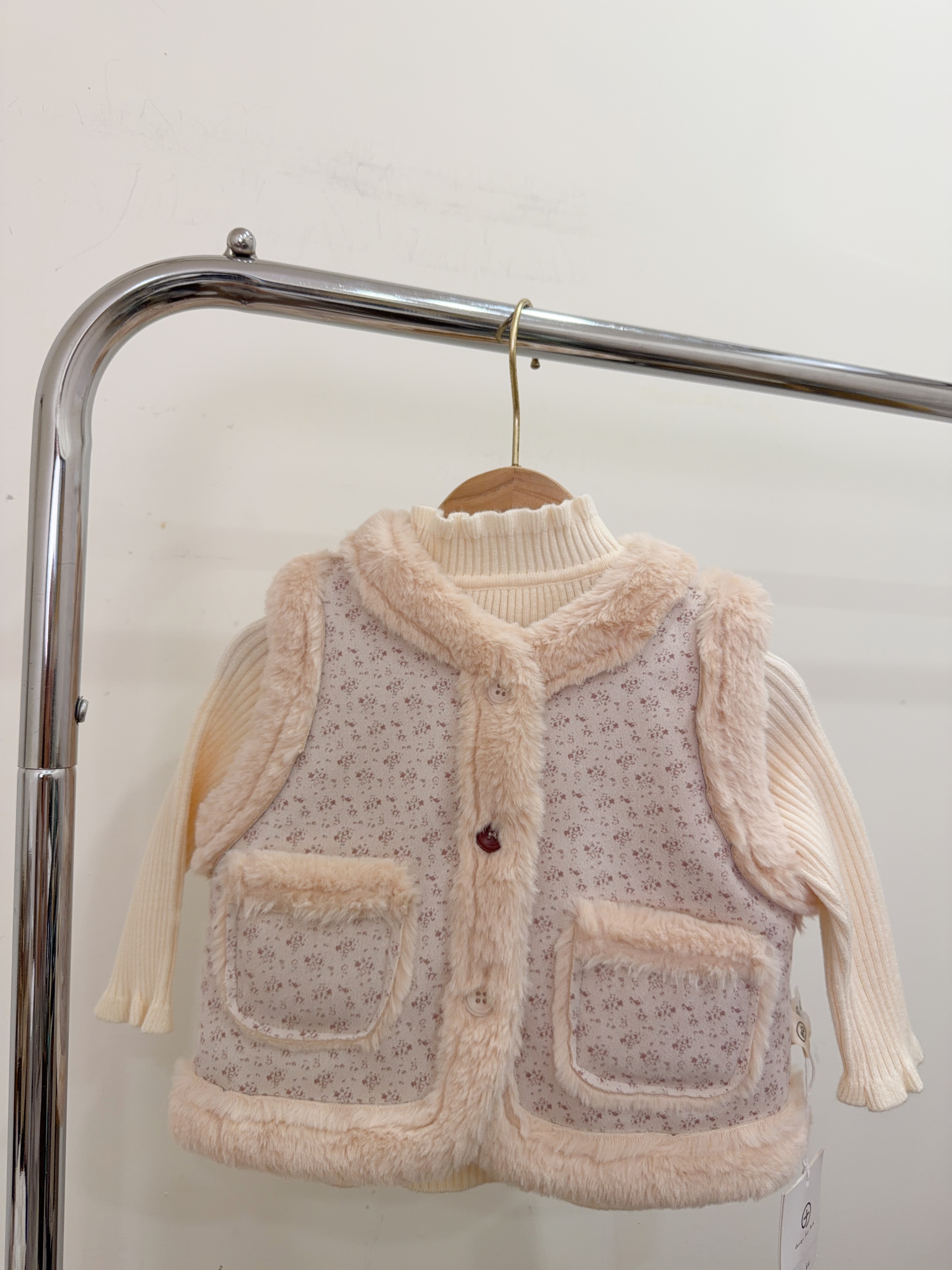 25D157花卉毛絨背心兩件組