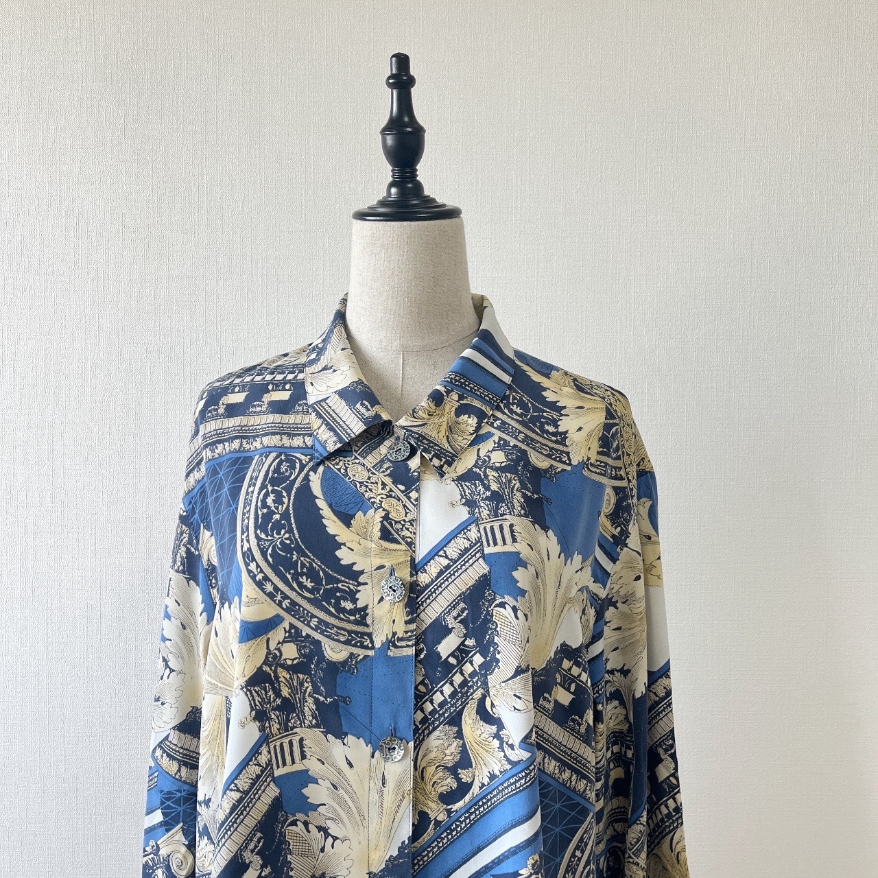 皇家藍巴洛克飾紋寬鬆襯衫