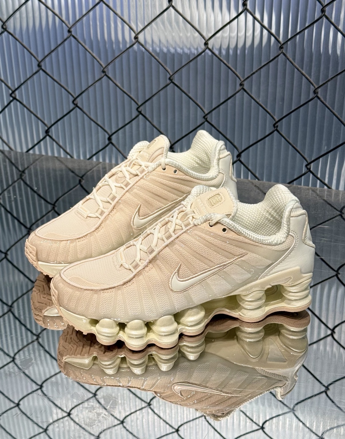 女鞋 NIKE W SHOX TL 珍珠白粉 網布 氣墊 緩震 復古 支撐柱 彈簧鞋 運動鞋【IH5075-219】