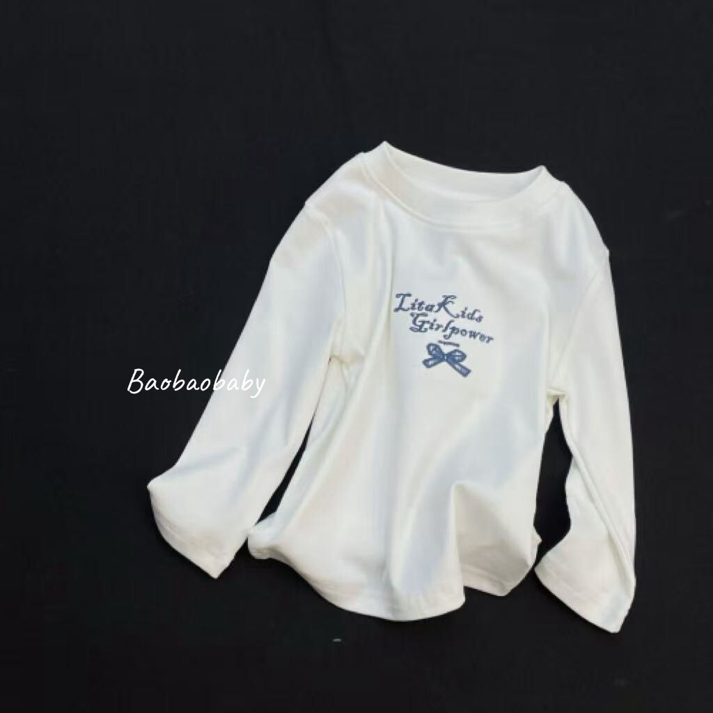 蝴蝶結字母上衣