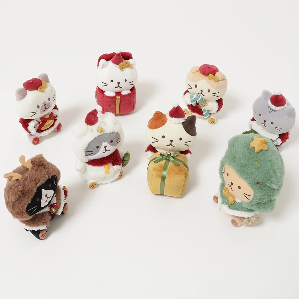 Fuku Fuku Nyanko Christmas Sitting Doll 20cm - Michelan