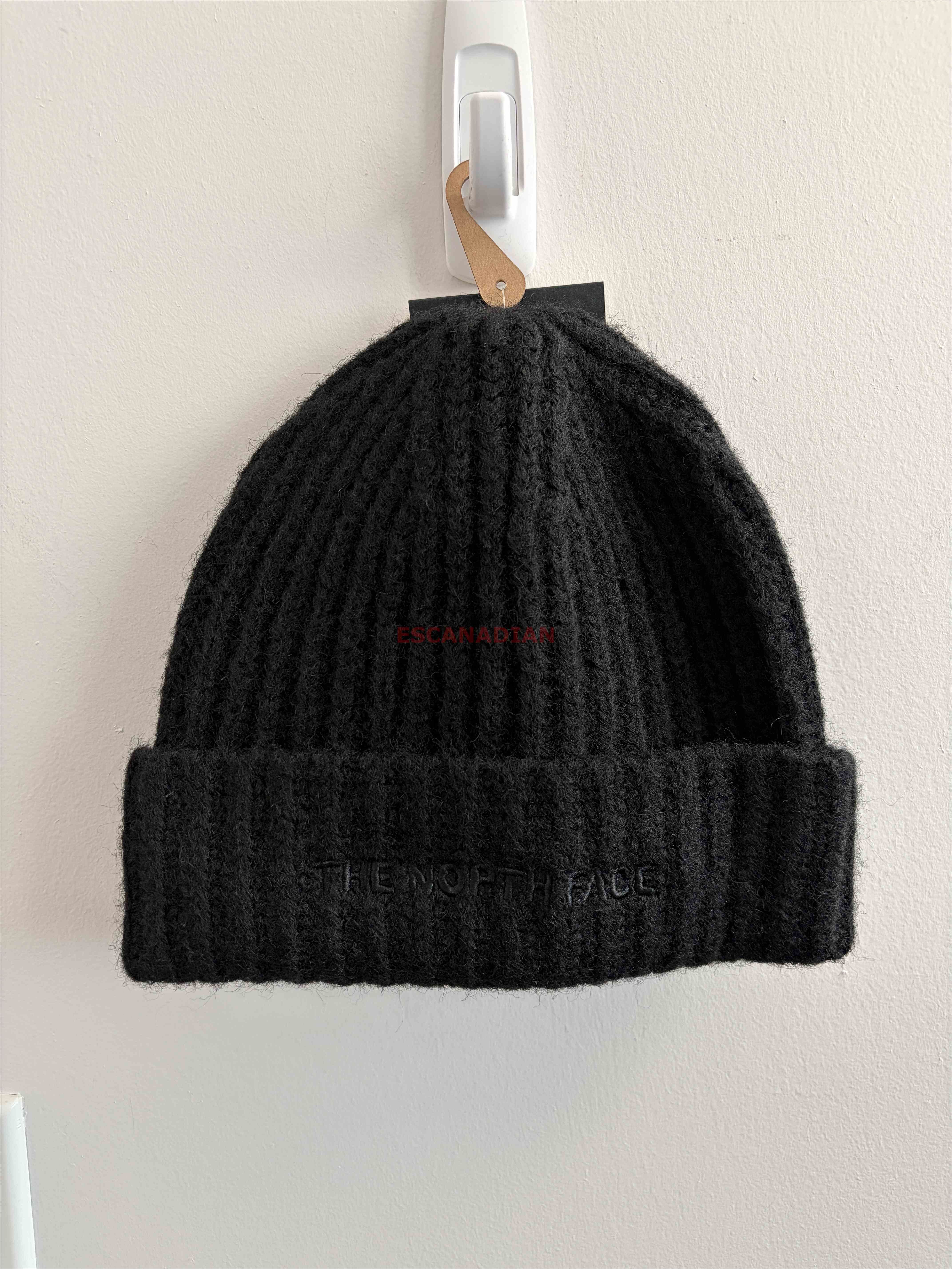 THE NORTH FACE 大人 刺繡字樣 粗針織毛