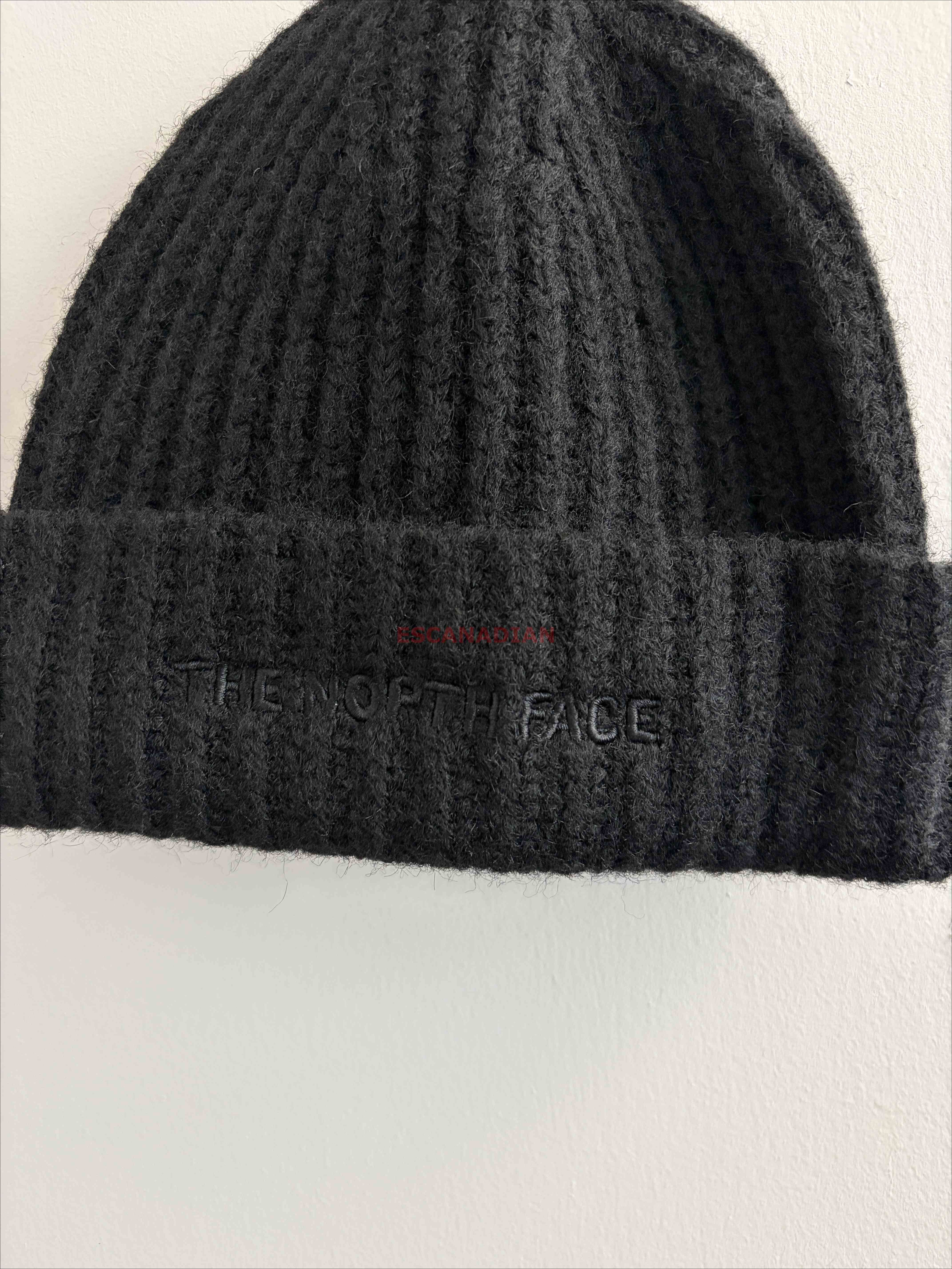 THE NORTH FACE 大人 刺繡字樣 粗針織毛