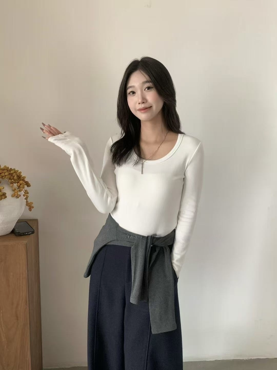 203 內絨磨毛U領打底衣