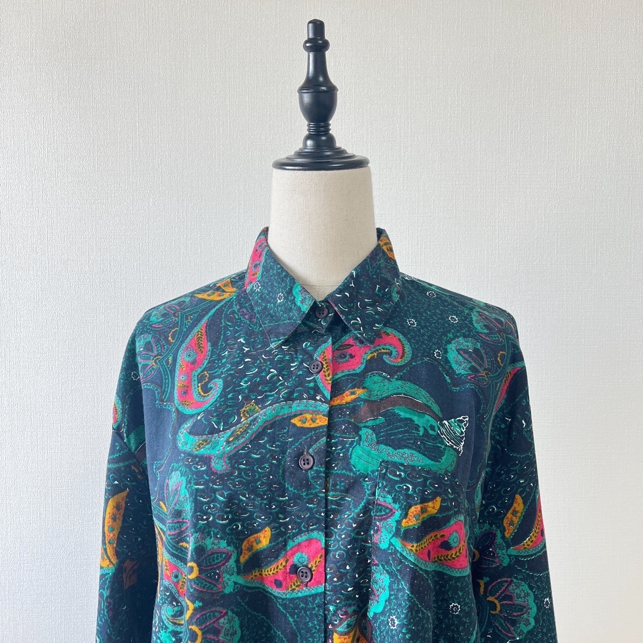 藍綠色綿質腰果花圖案上衣