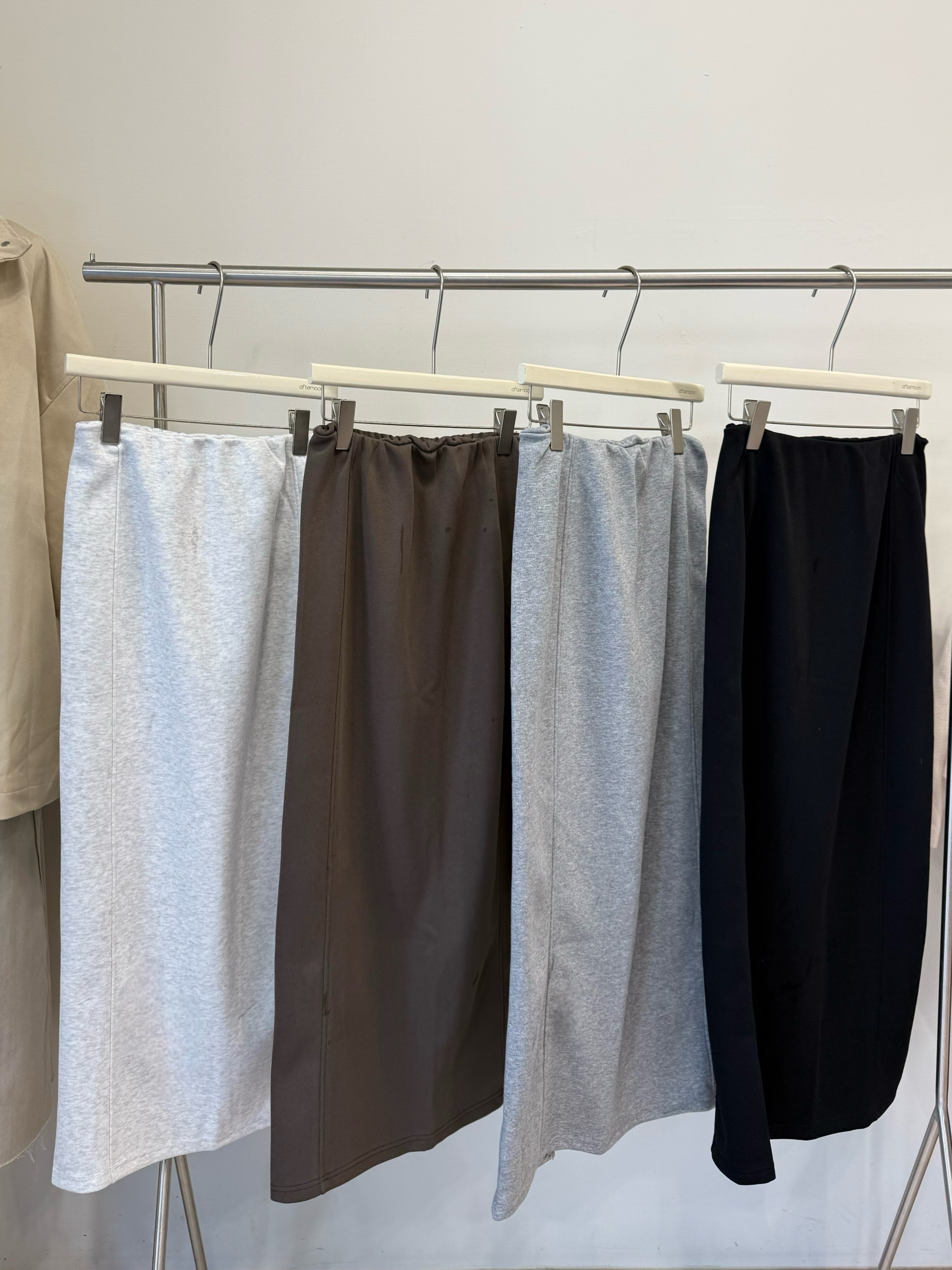 244 雙車線後開衩直筒棉長裙