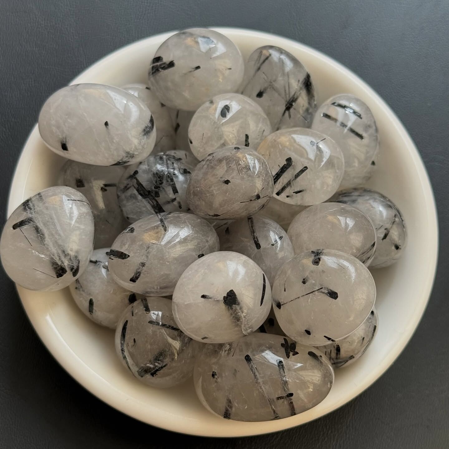 [原石] 黑髮晶碧璽石英 水晶滾石