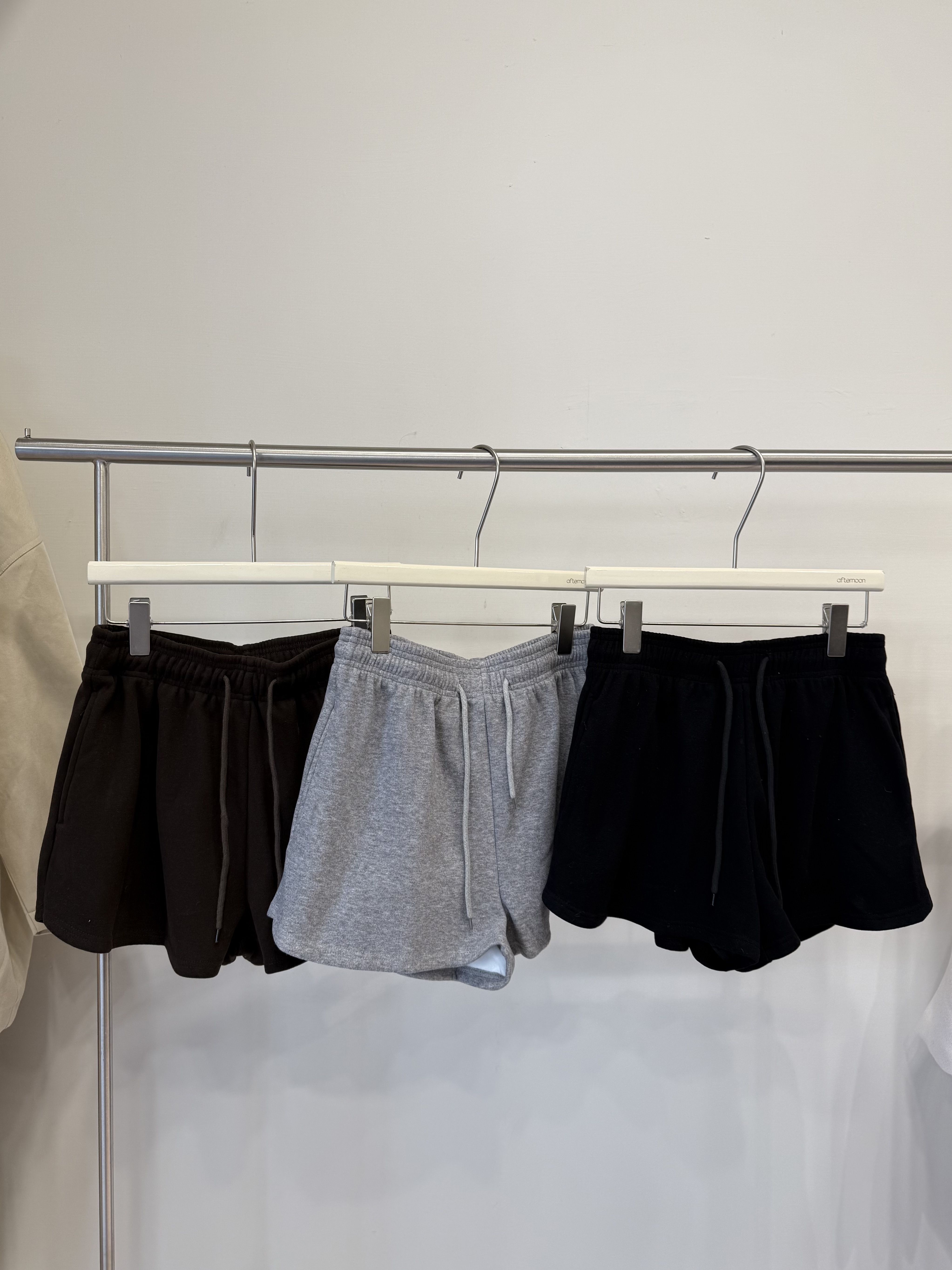 567 顯瘦A字磨毛抽繩短褲(內刷絨)