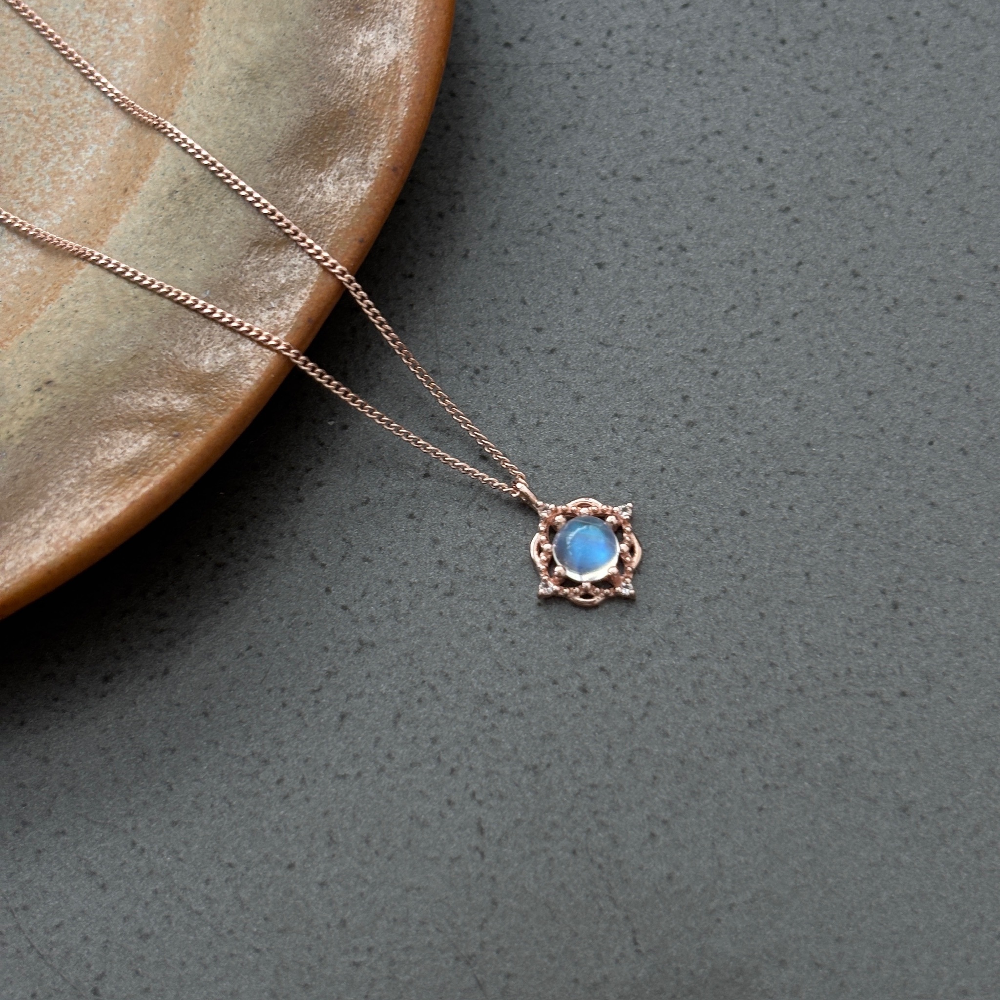 藤蔓月光石項鍊