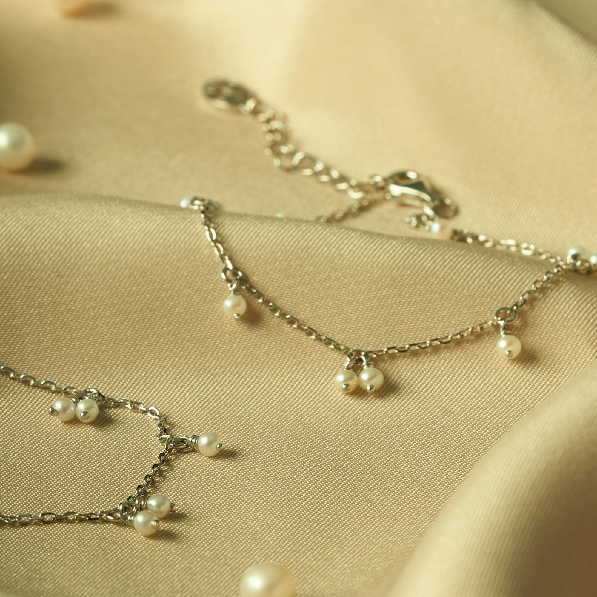 天然珍珠純銀手鍊,珍珠做成果實形狀的百搭款式