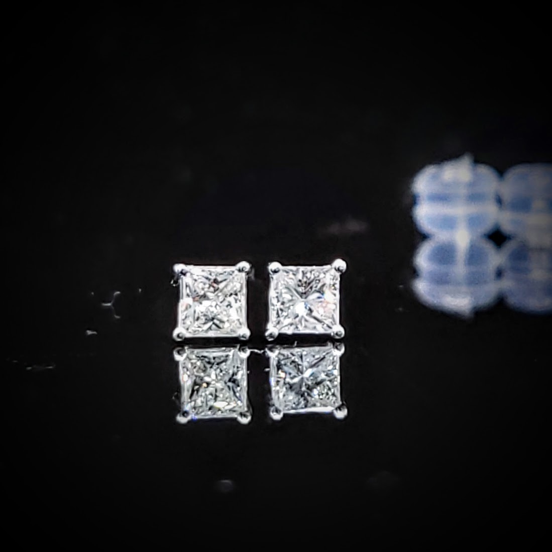 全新18K白金【主石33份方形鑽石】耳環