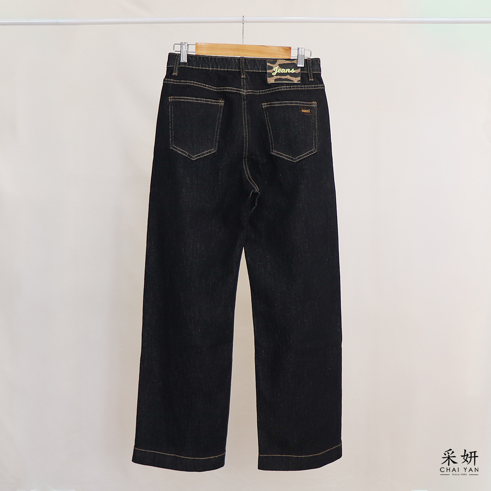 鈕釦豹紋腰頭直筒牛仔褲