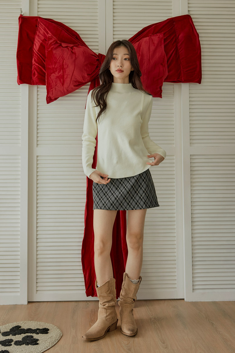 造型壓條高領針織上衣