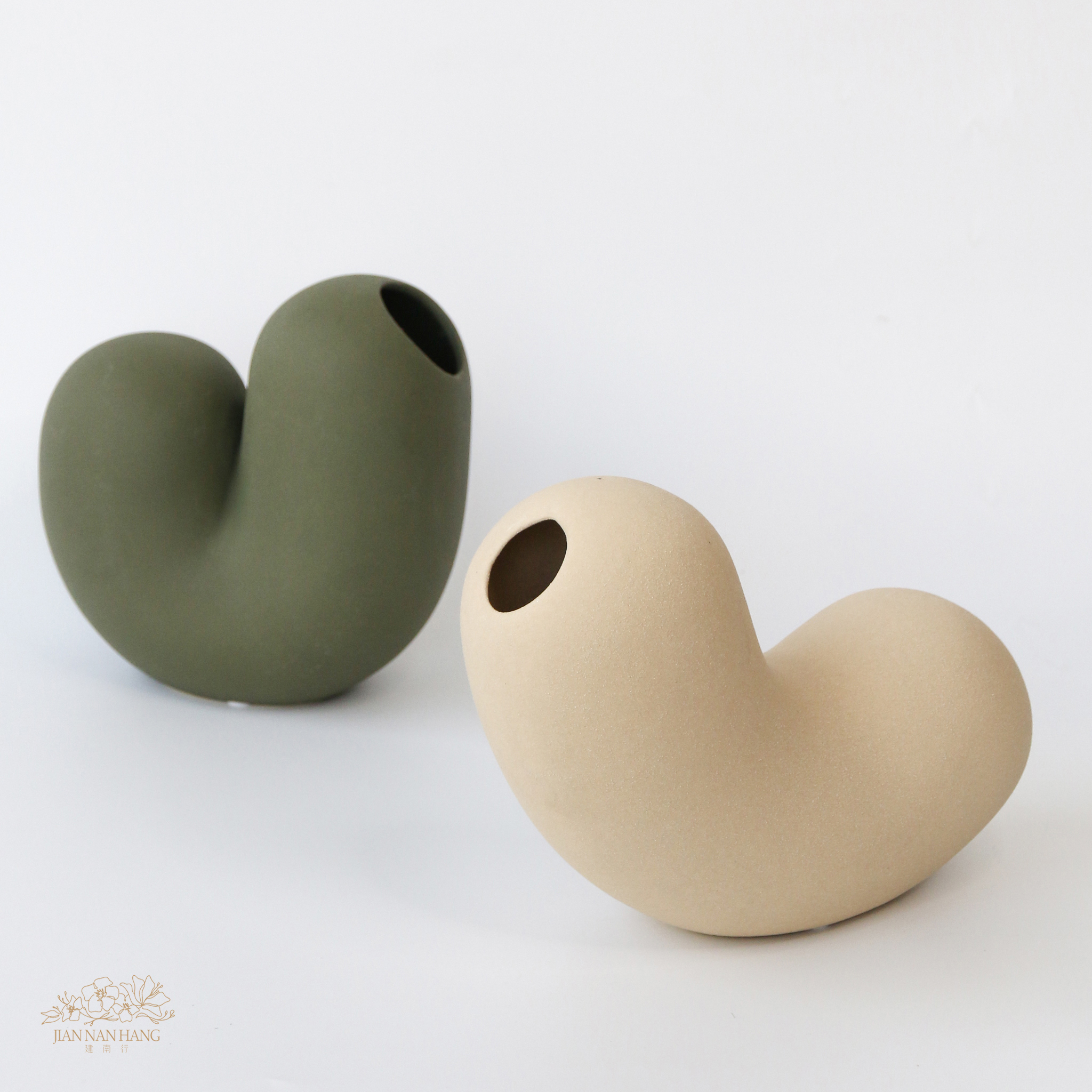 陶瓷花器 當代雕塑豆型 2款