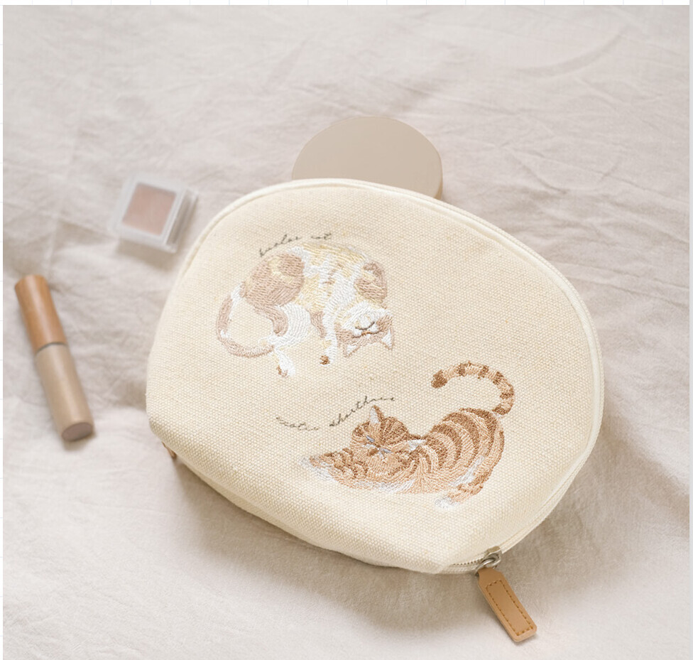 日本 ito& 刺繡圖案 帆布 化妝包  (貓咪)