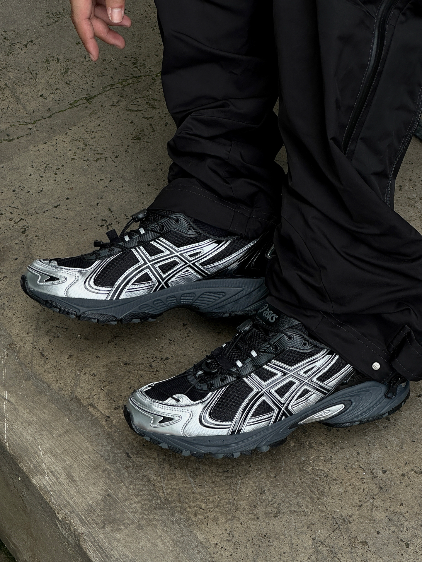 代購-ASICS Gel-Kahana TR V4 戶外機能舒適百搭老爹鞋 男女同款炭黑色1203A497-001