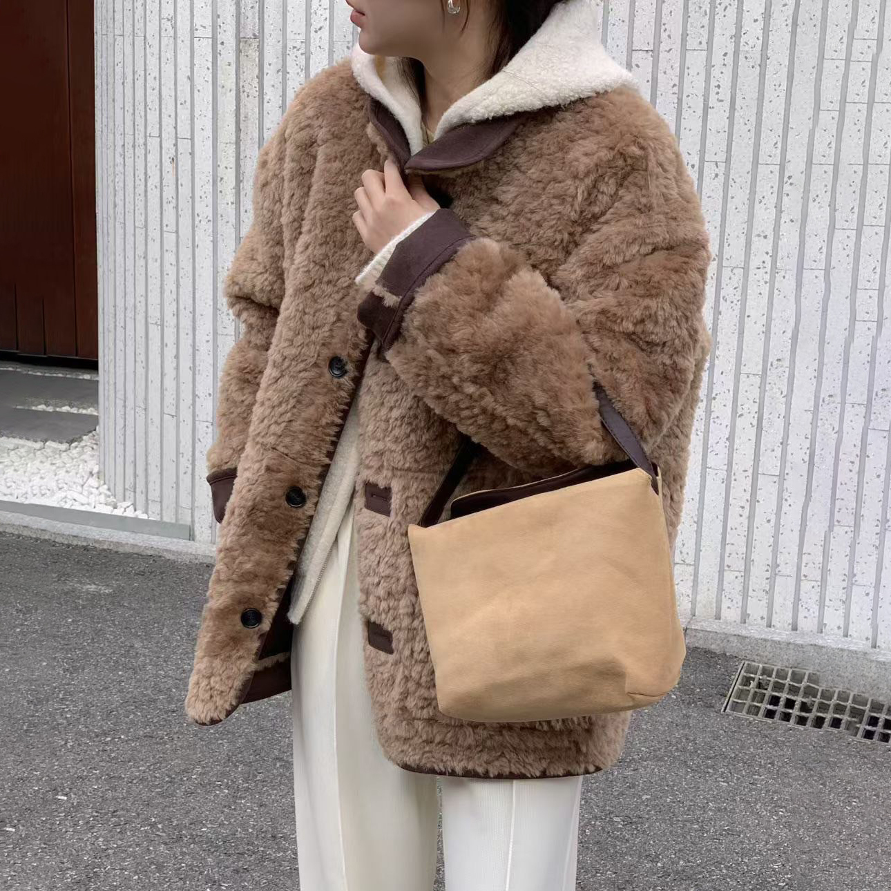 雙面穿配色QQ毛麂皮翻領排釦外套 / 2色